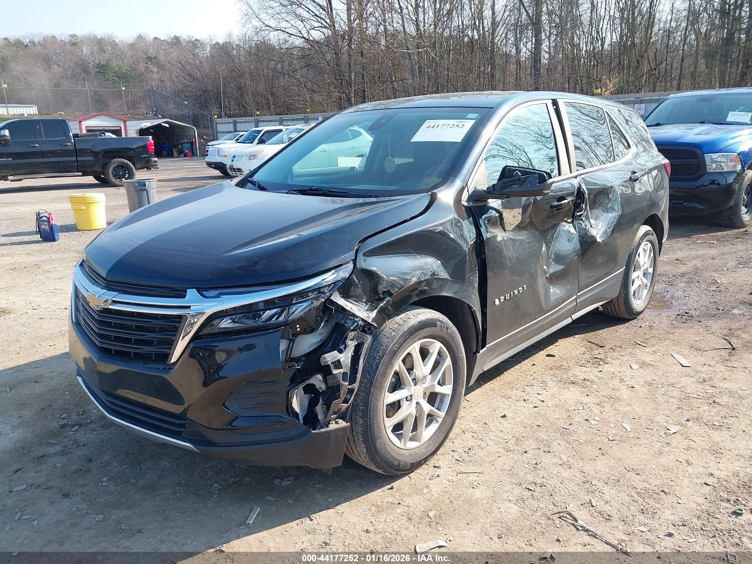 CHEVROLET EQUINOX image 2