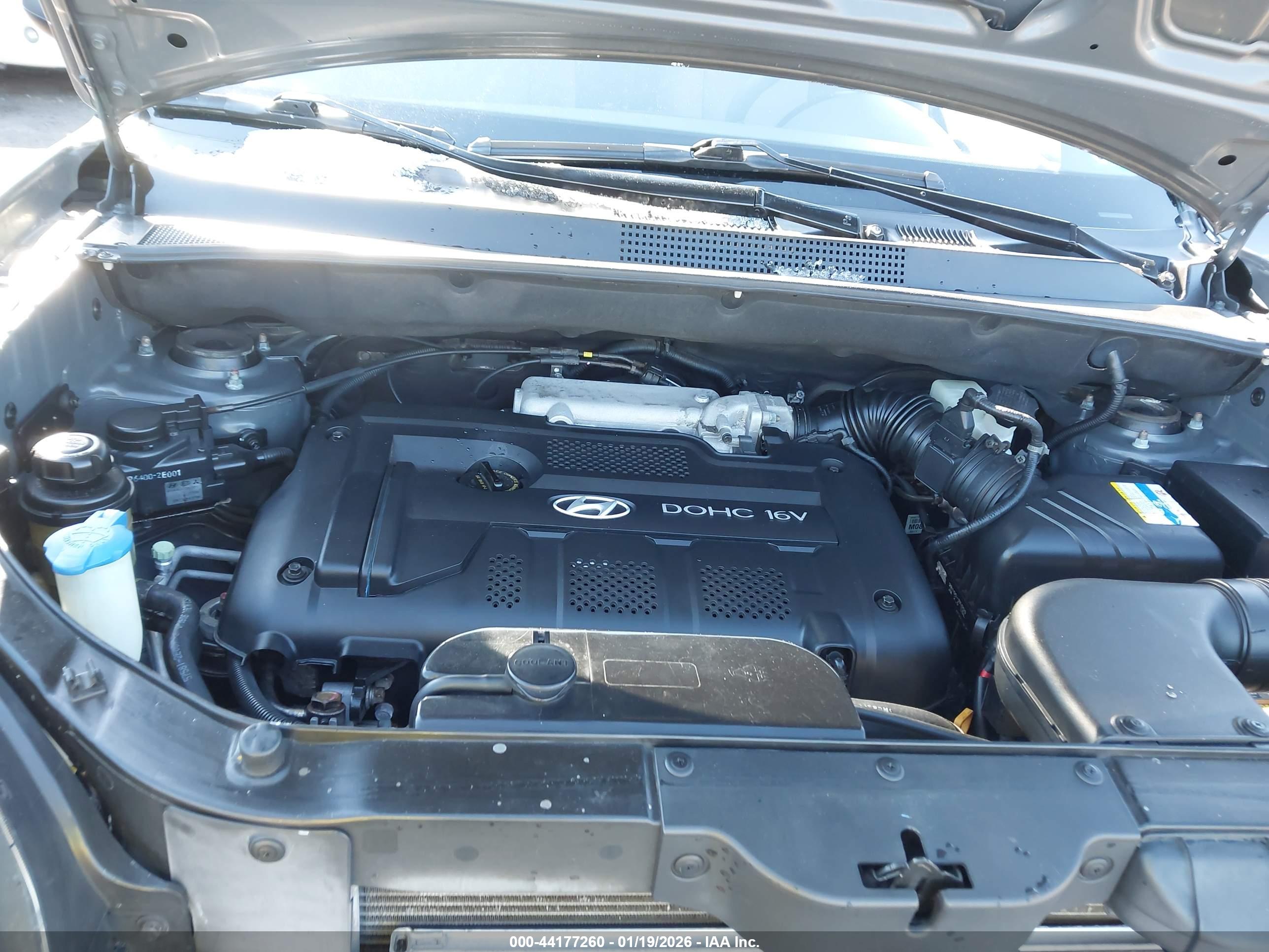 HYUNDAI TUCSON image 10