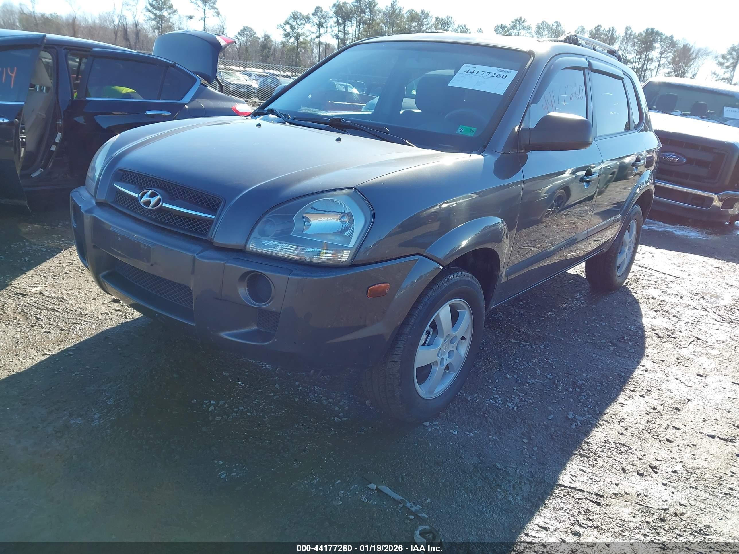 HYUNDAI TUCSON image 2