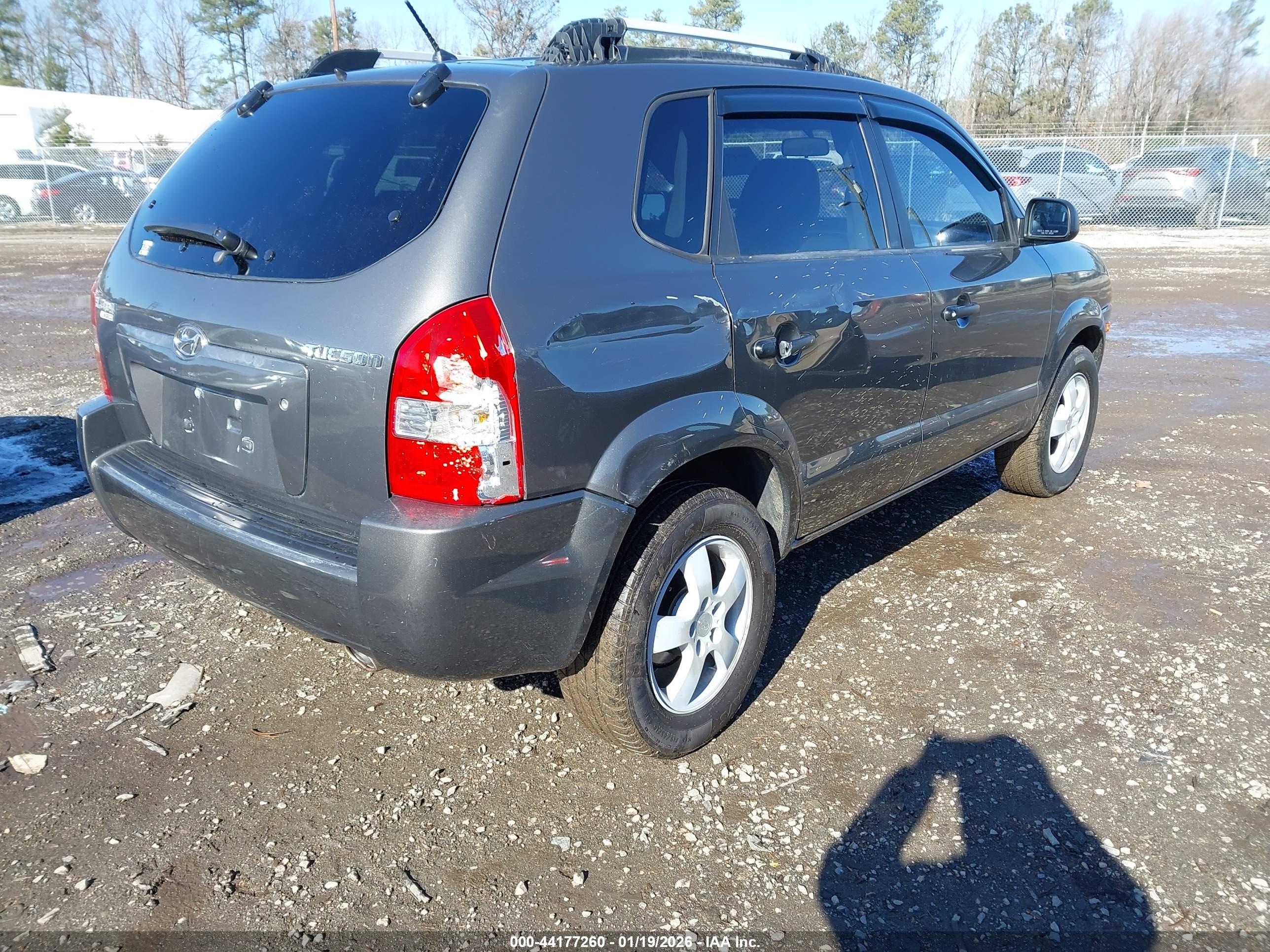 HYUNDAI TUCSON image 4
