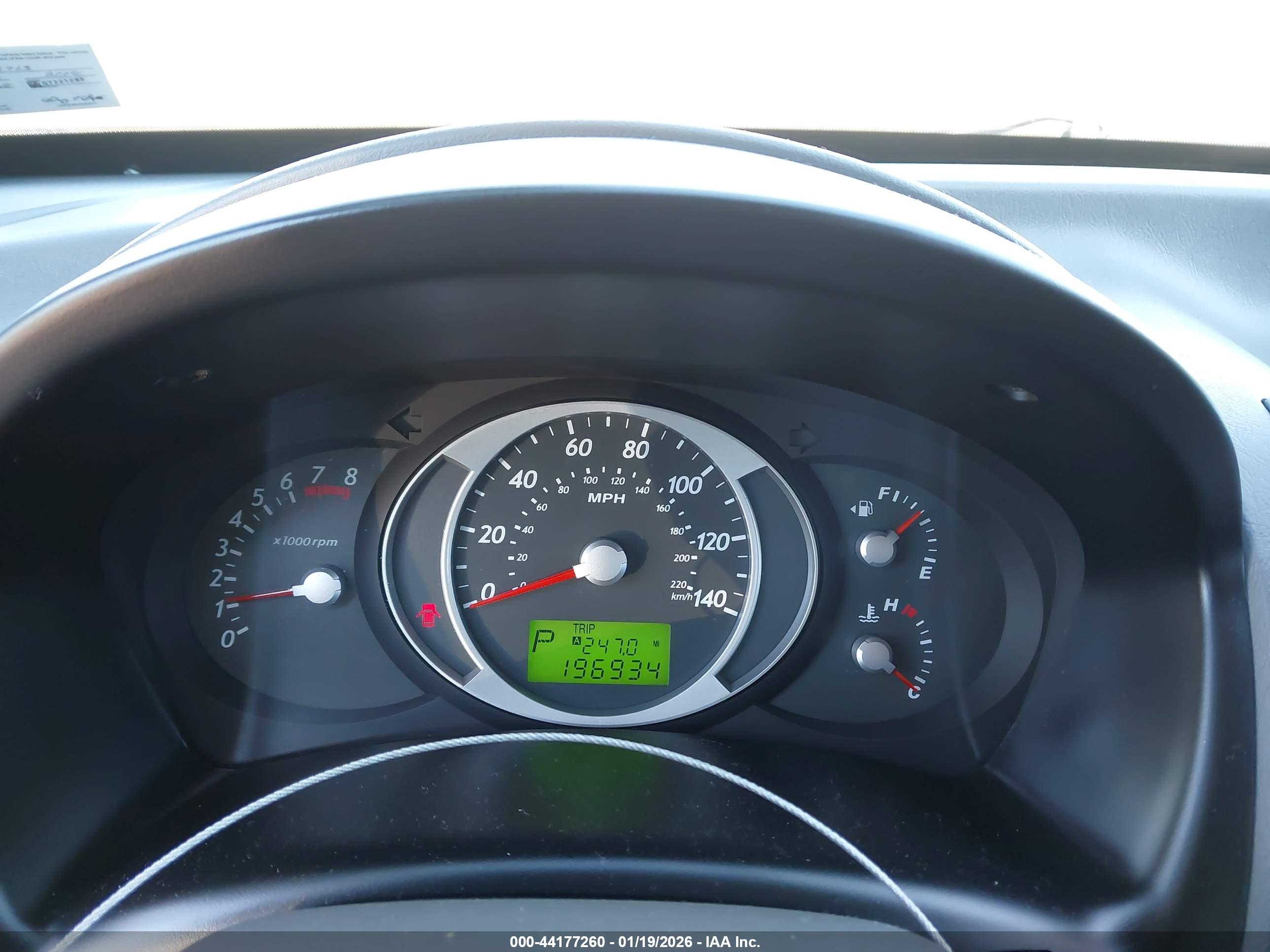 HYUNDAI TUCSON image 7