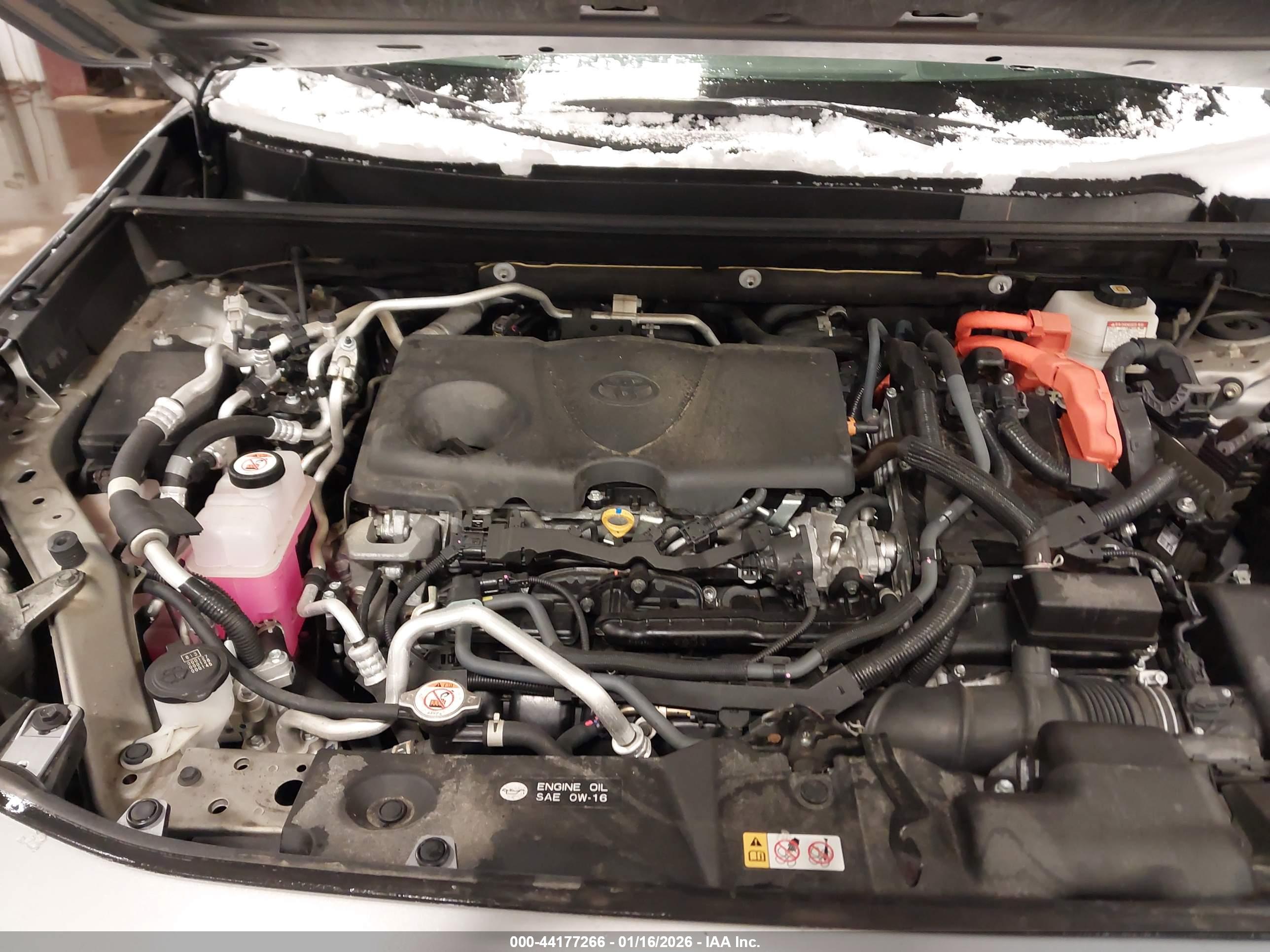 TOYOTA RAV4 image 10