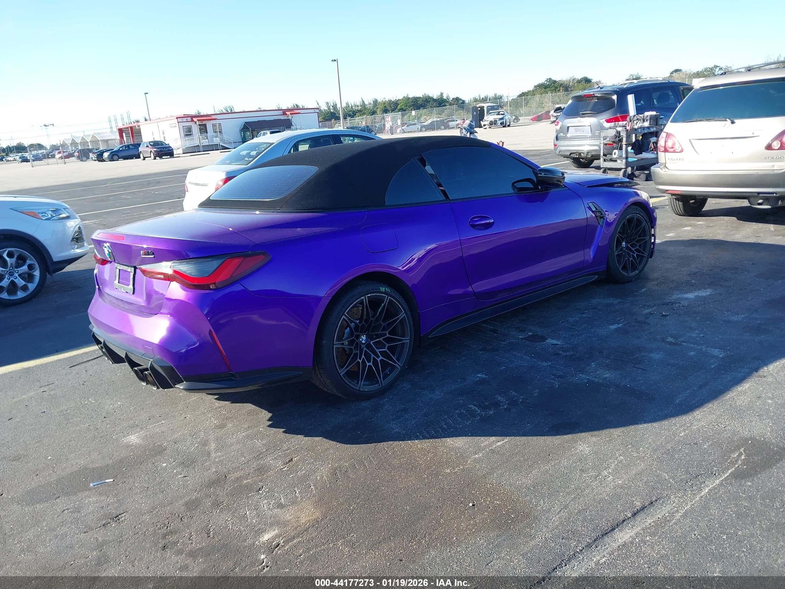 BMW M4 image 4