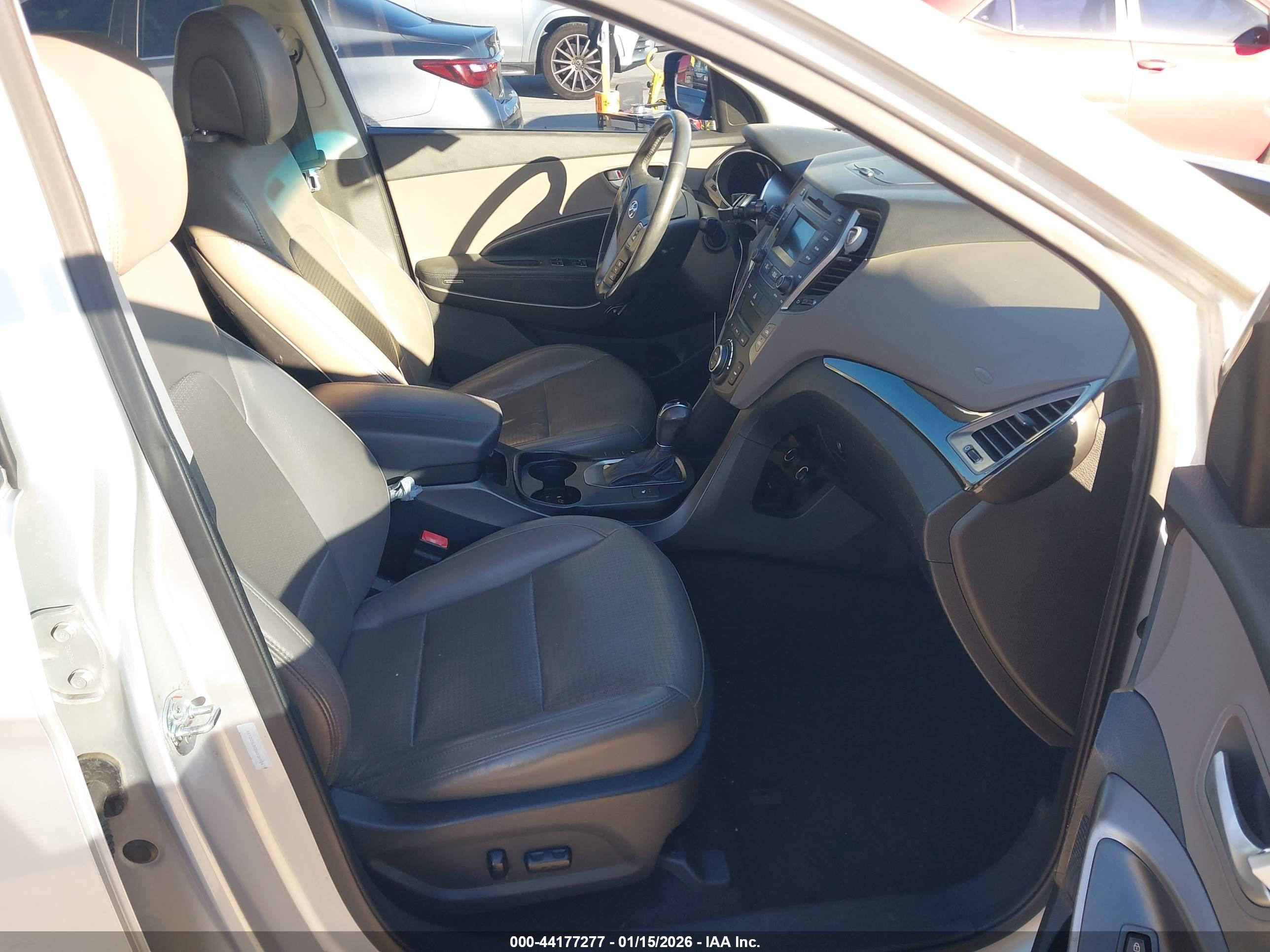 HYUNDAI SANTA image 5