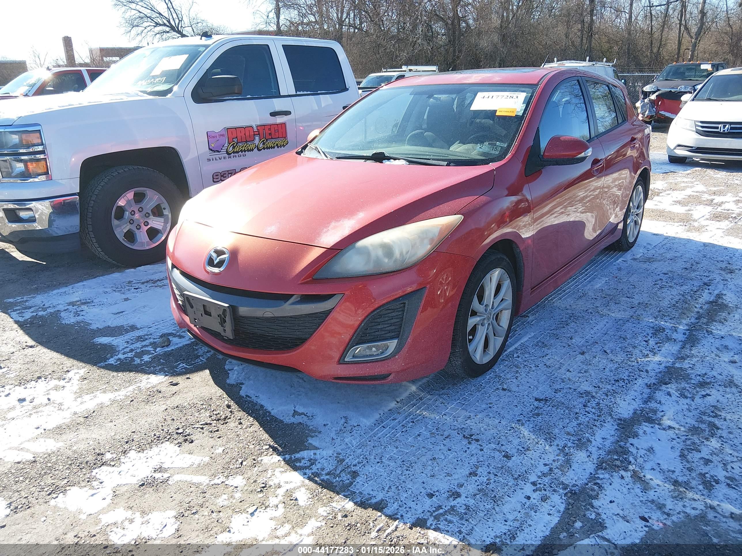 MAZDA MAZDA3 image 2