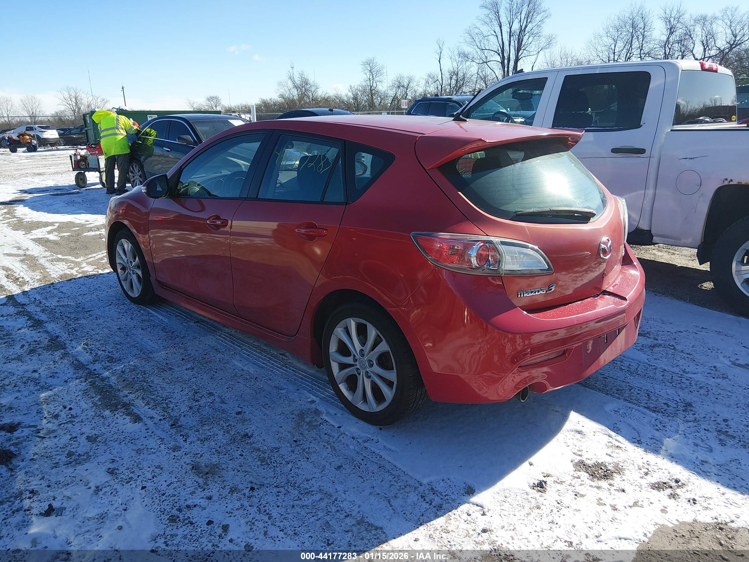 MAZDA MAZDA3 image 3