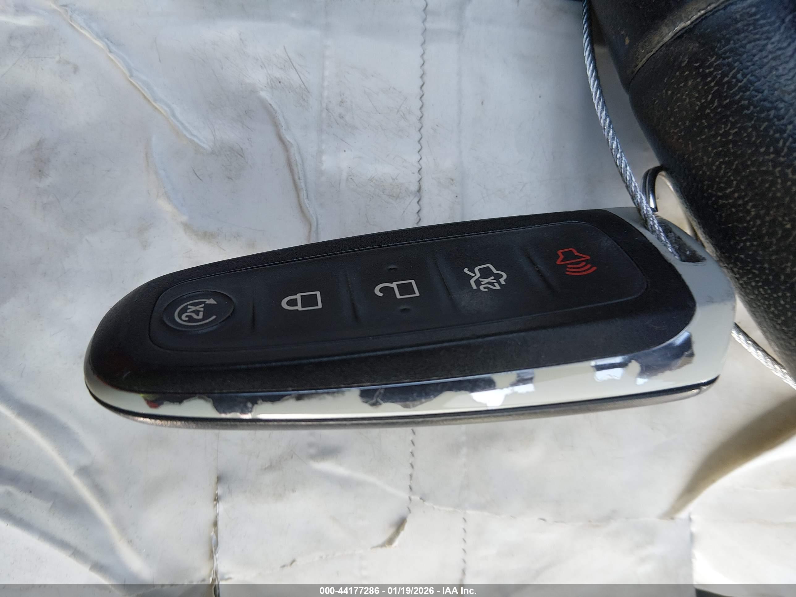 FORD ESCAPE image 11