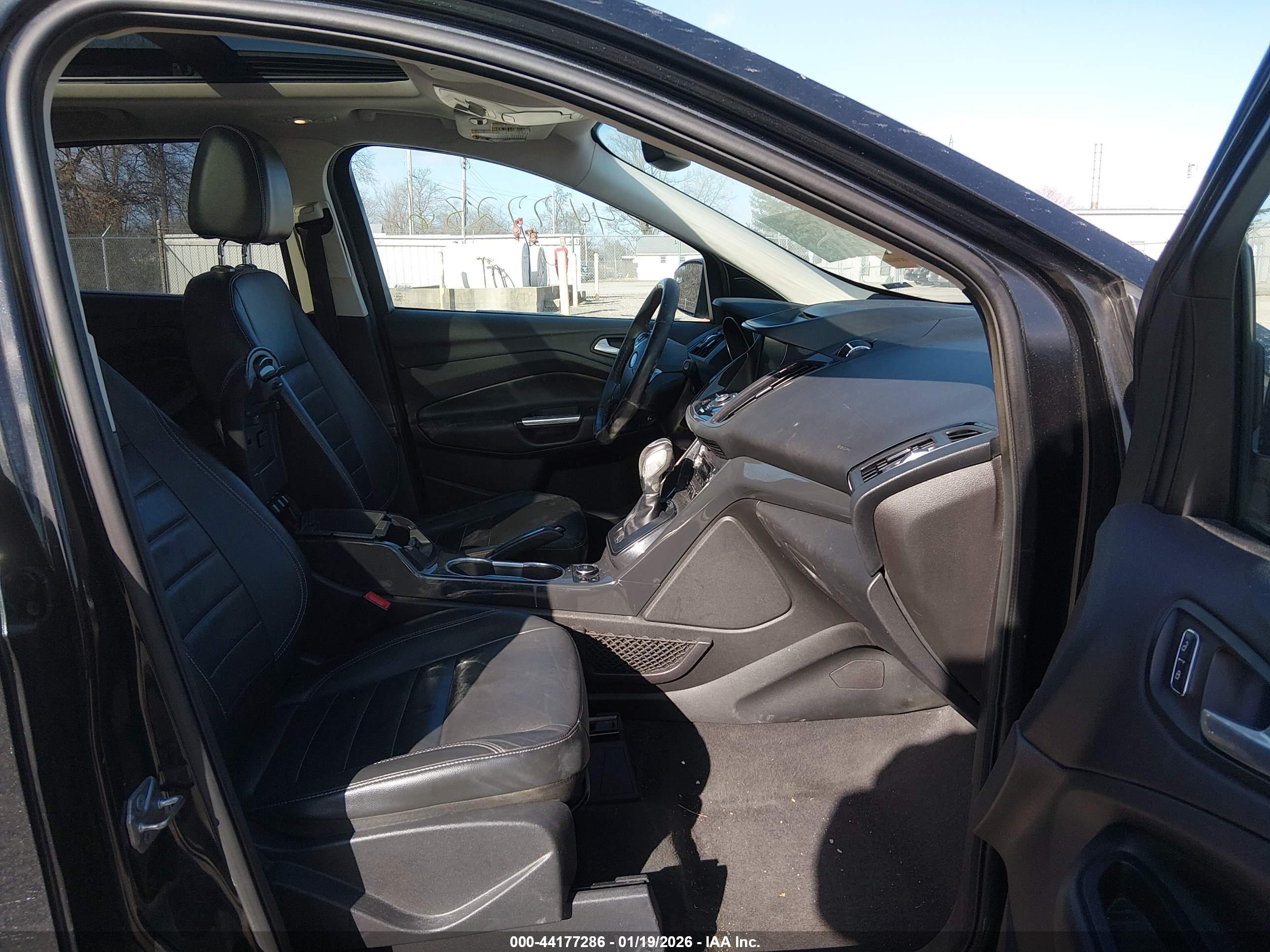 FORD ESCAPE image 5