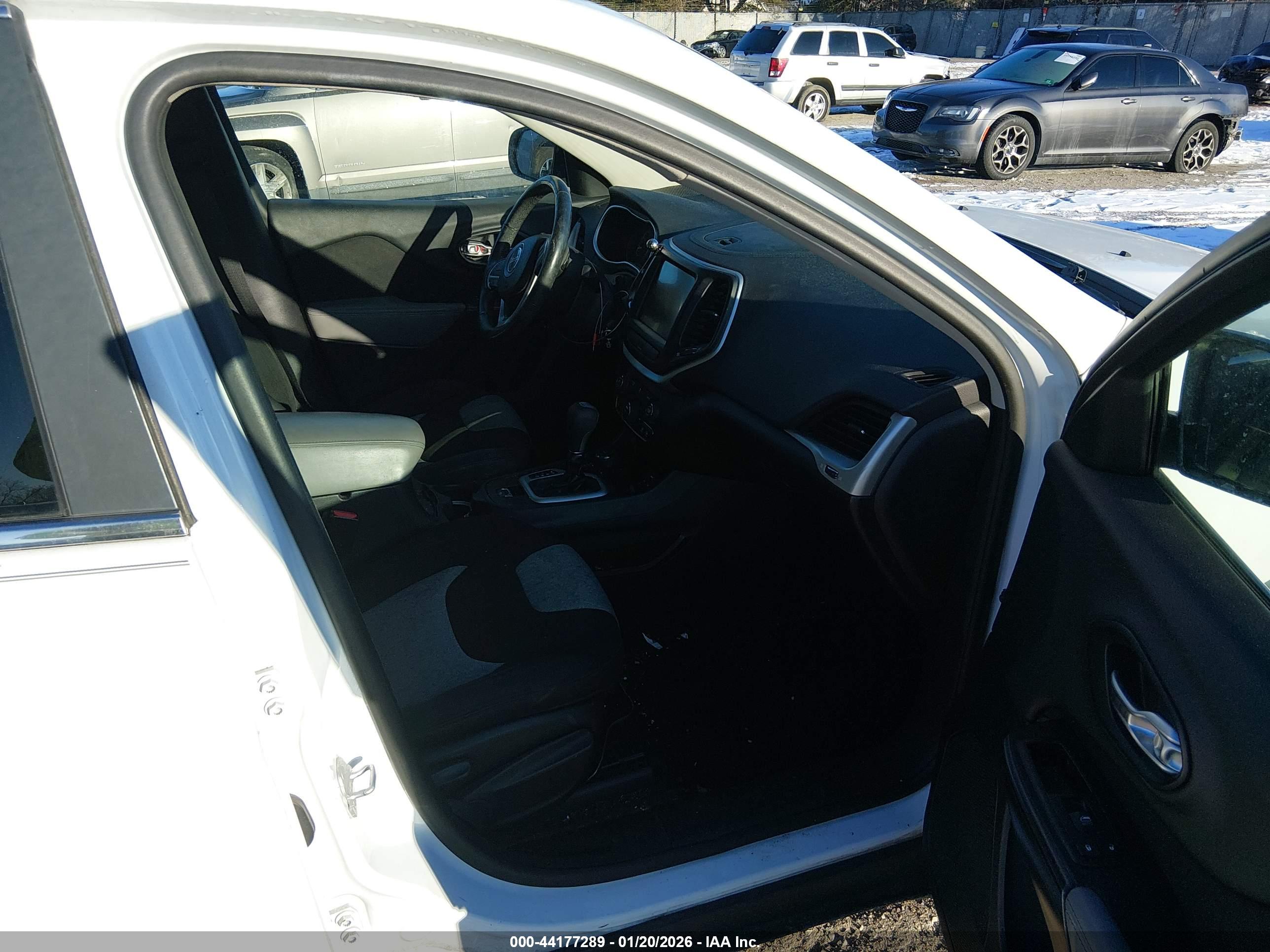 JEEP CHEROKEE image 5