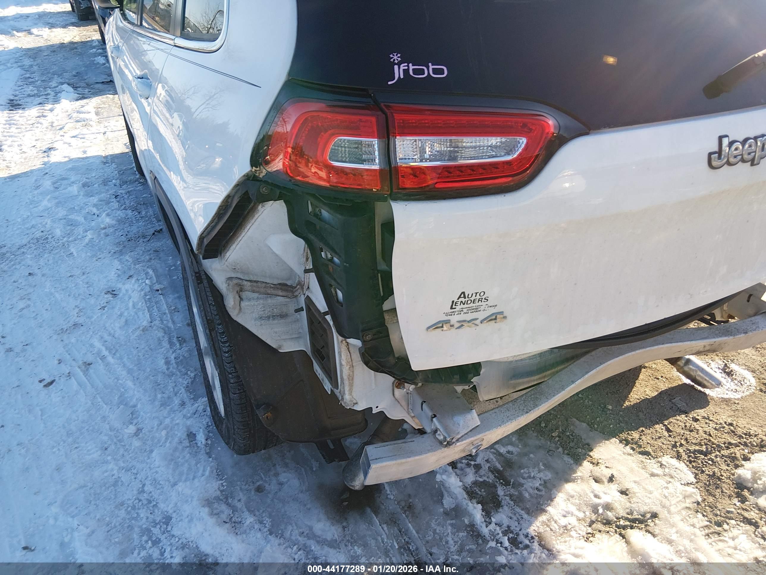 JEEP CHEROKEE image 6