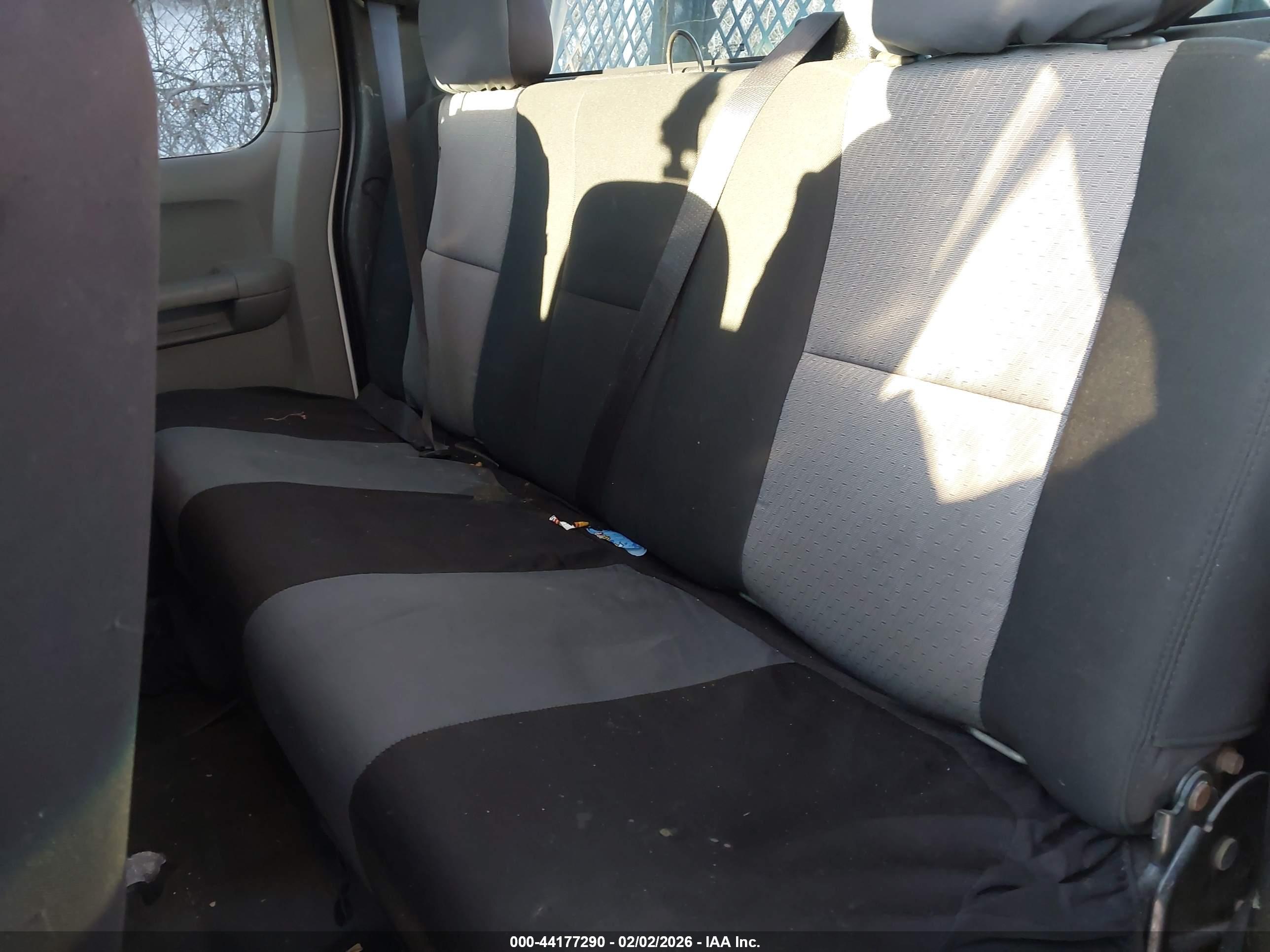 GMC SIERRA image 7