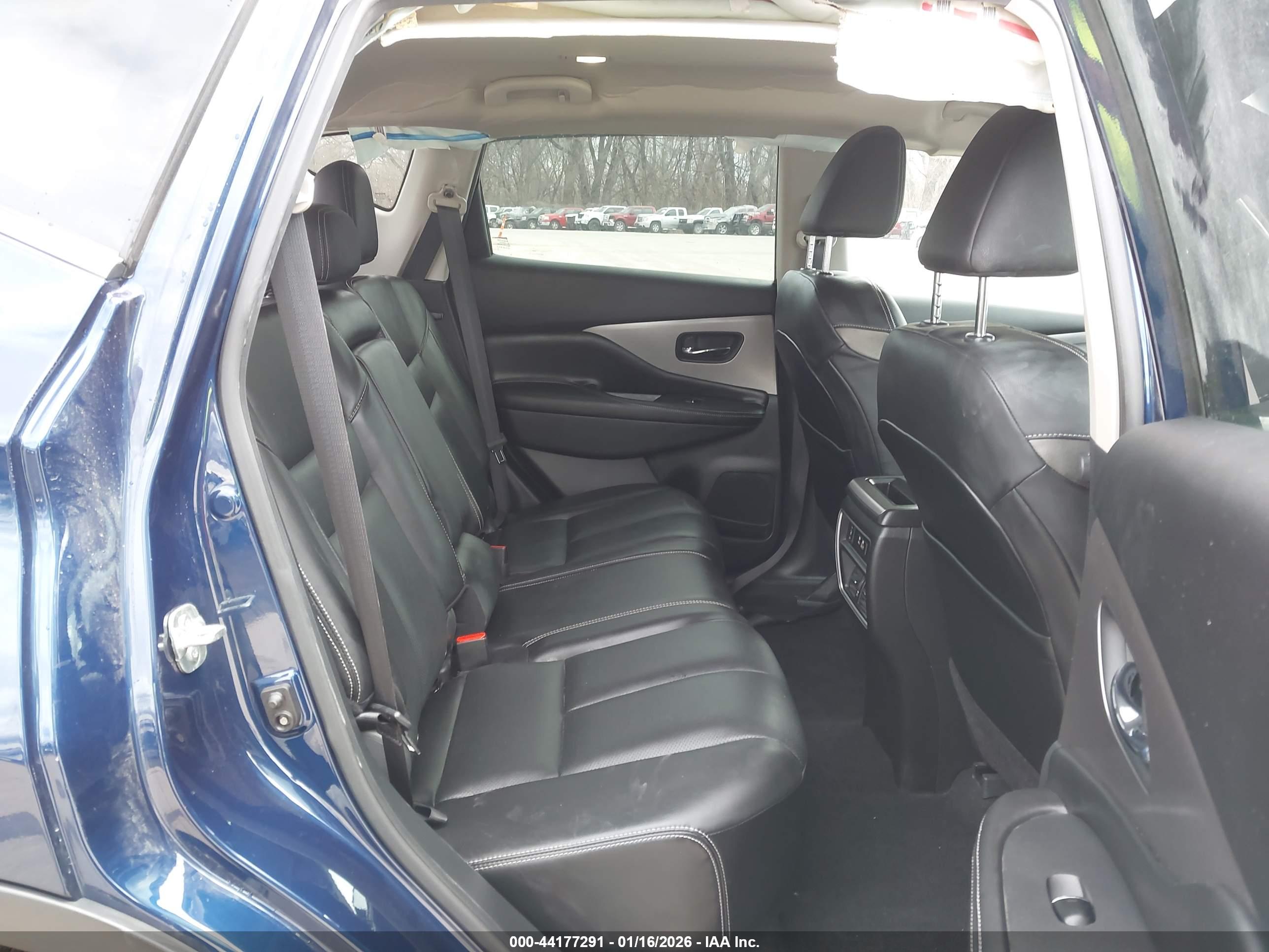 NISSAN MURANO image 8