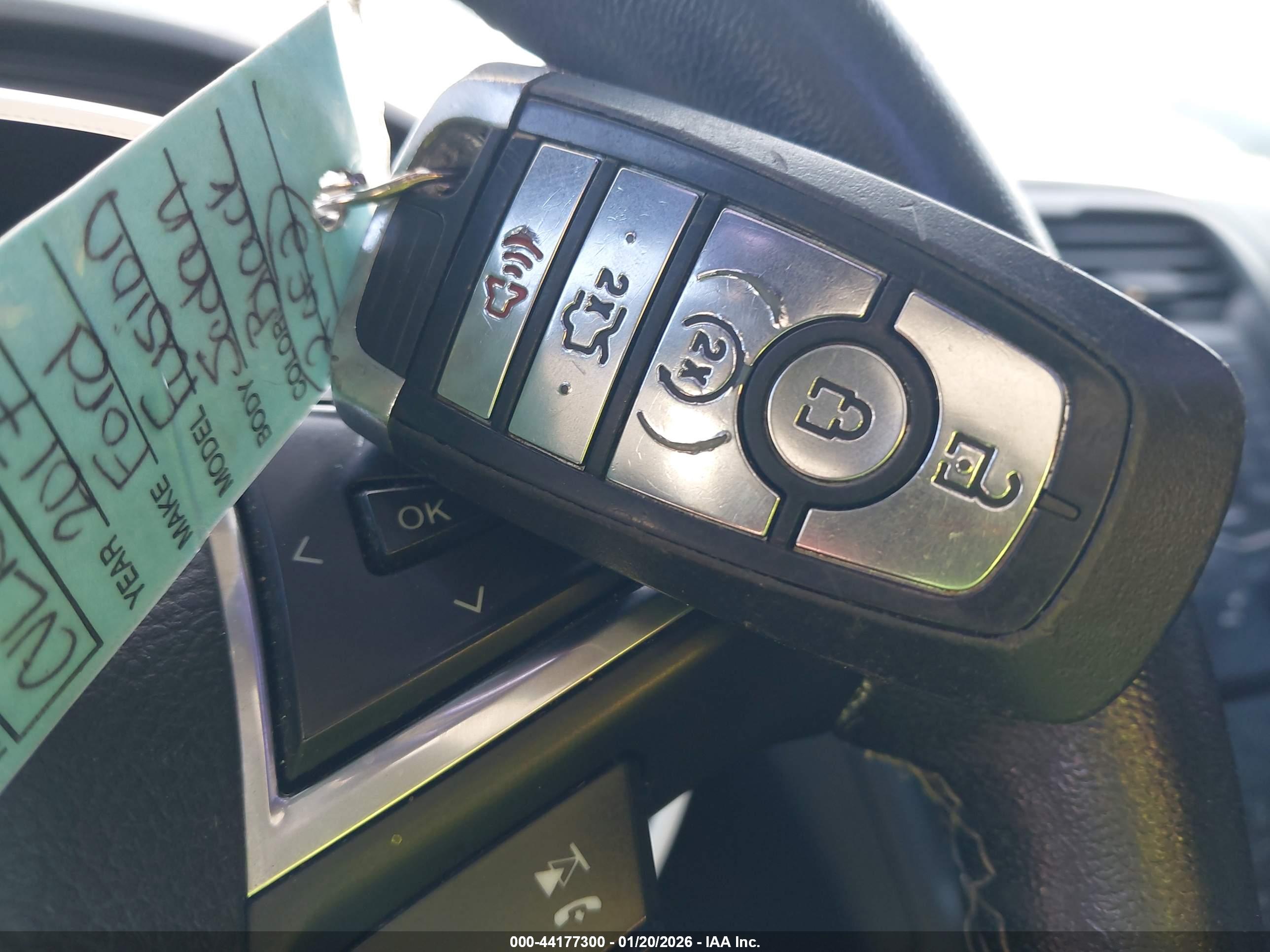FORD FUSION image 11