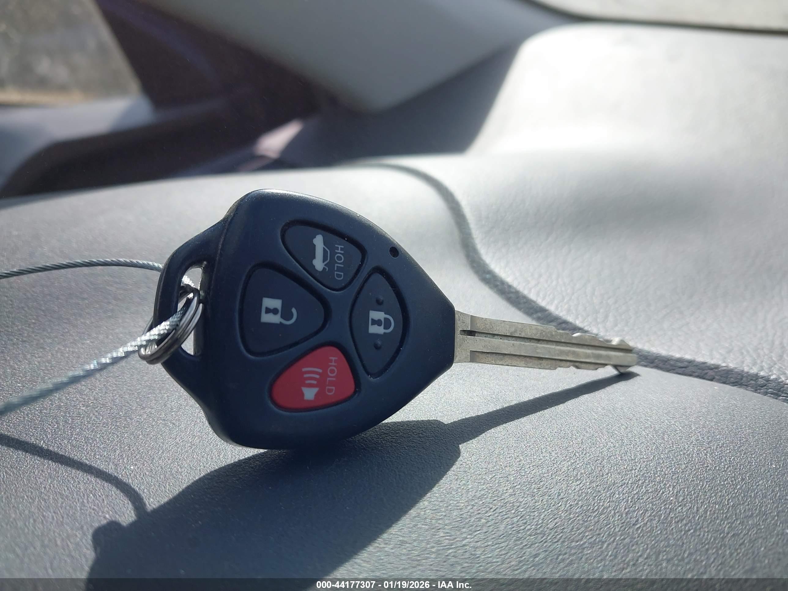 TOYOTA COROLLA image 11