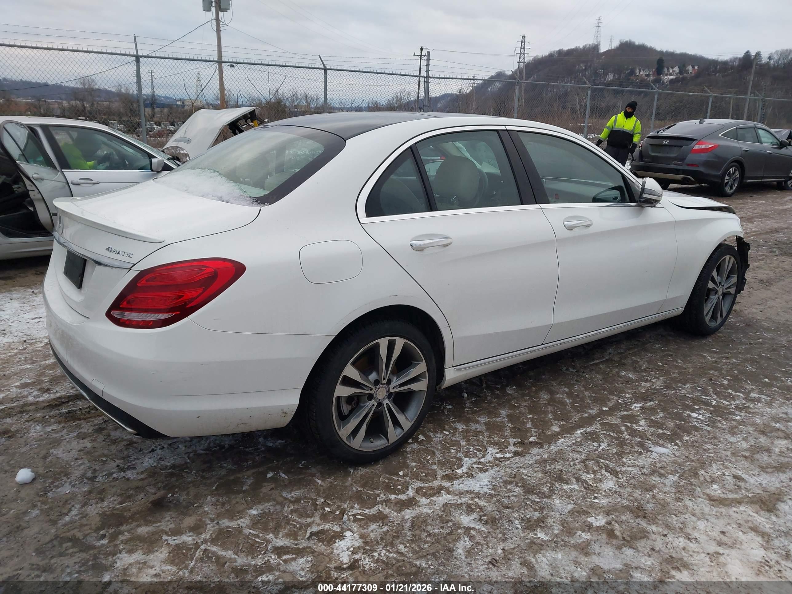 MERCEDES-BENZ C image 4