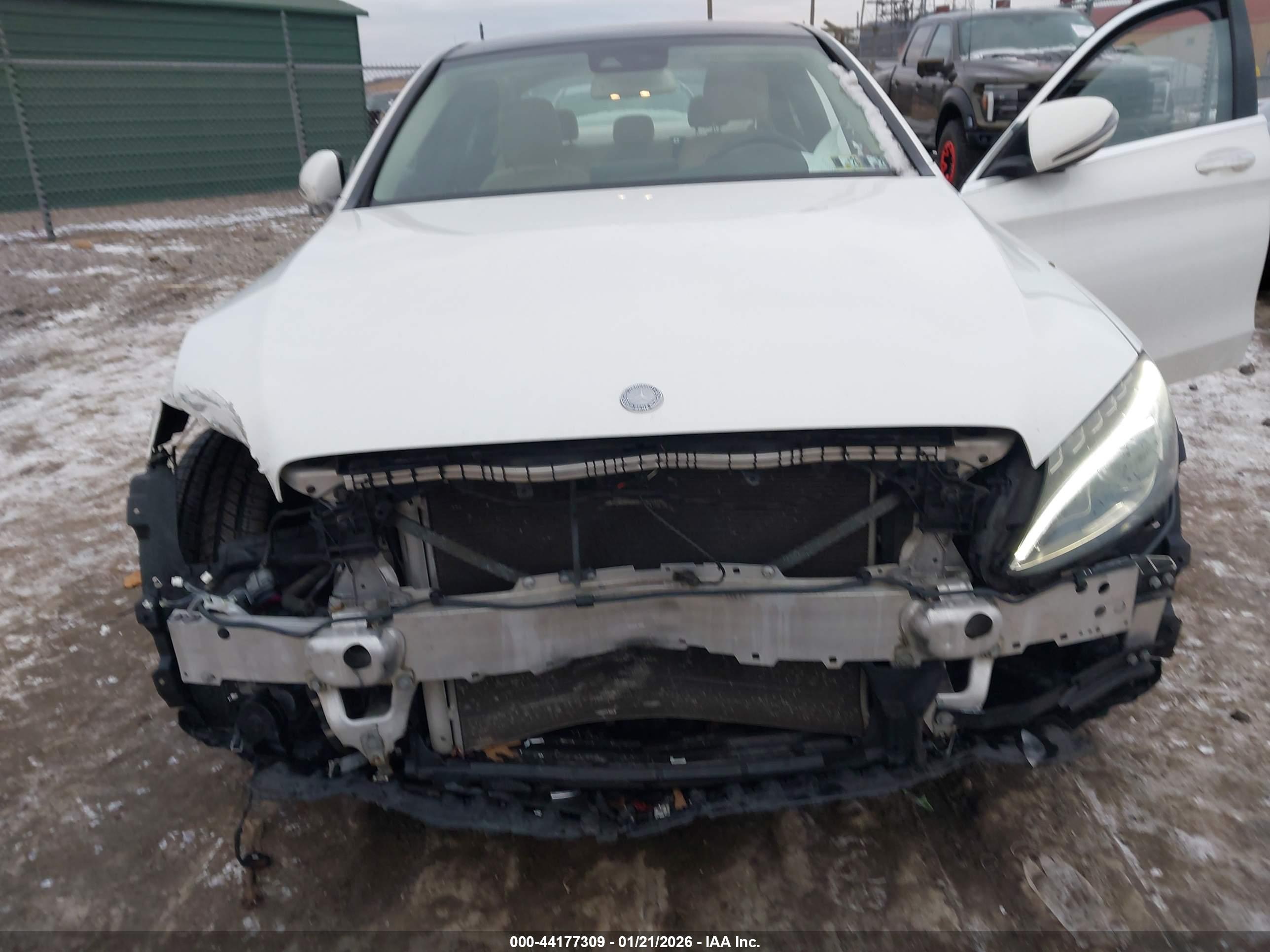 MERCEDES-BENZ C image 6