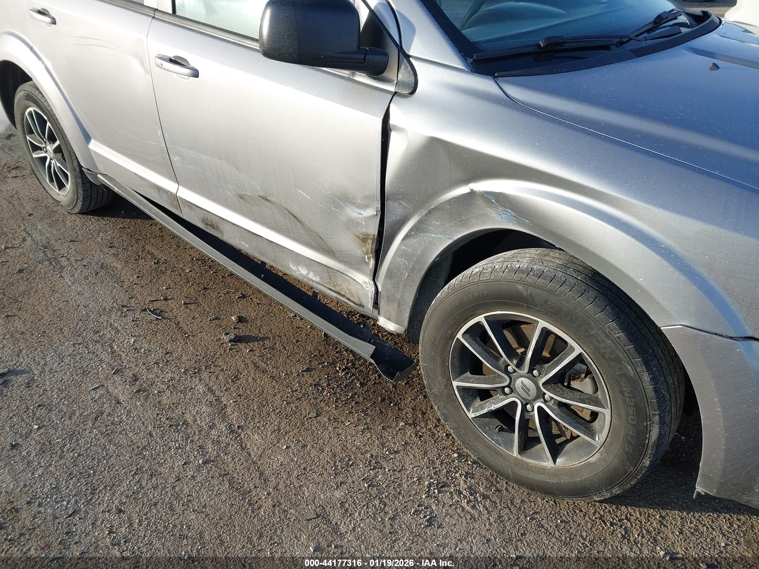 DODGE JOURNEY image 6