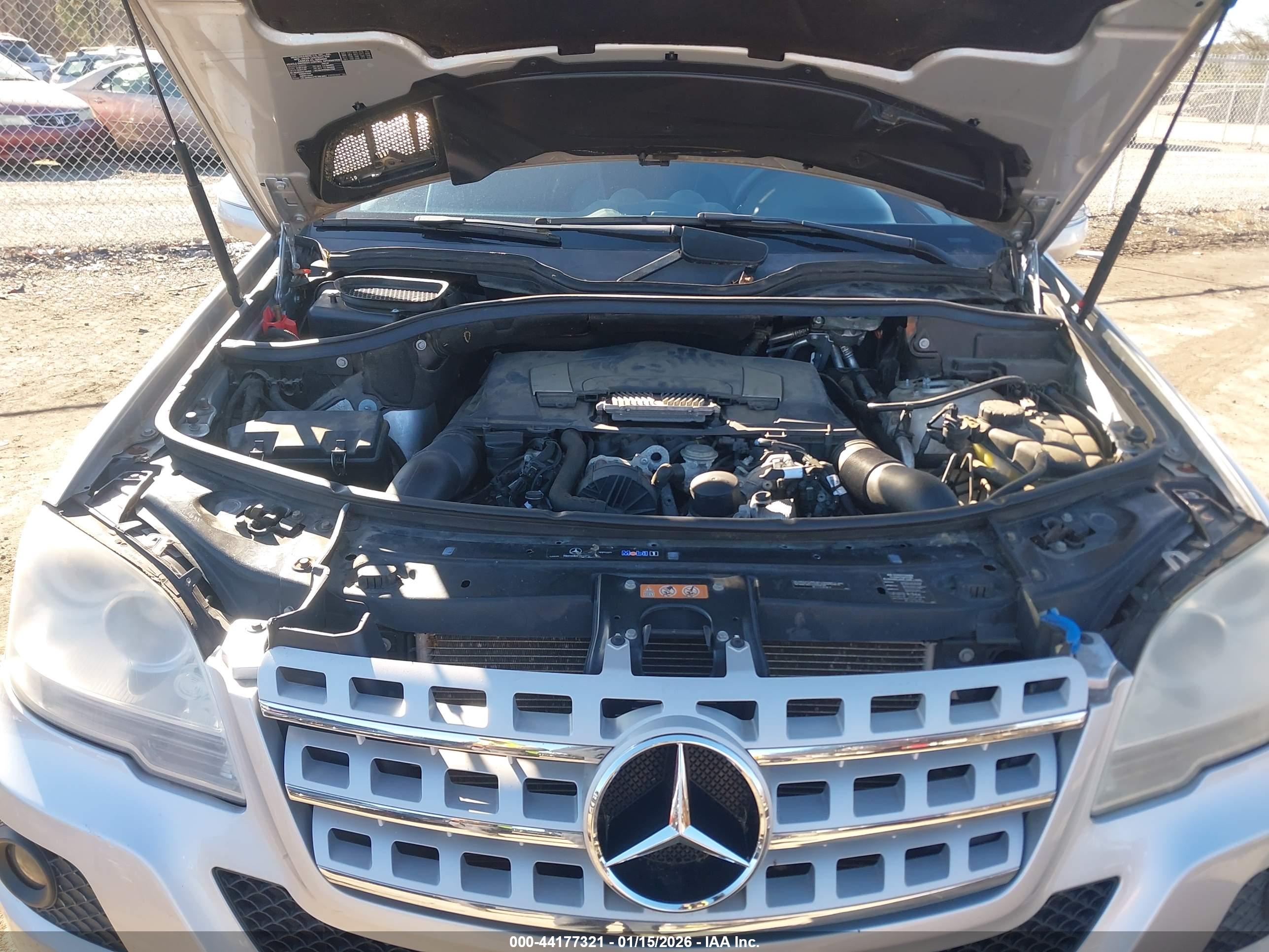 MERCEDES-BENZ ML image 10