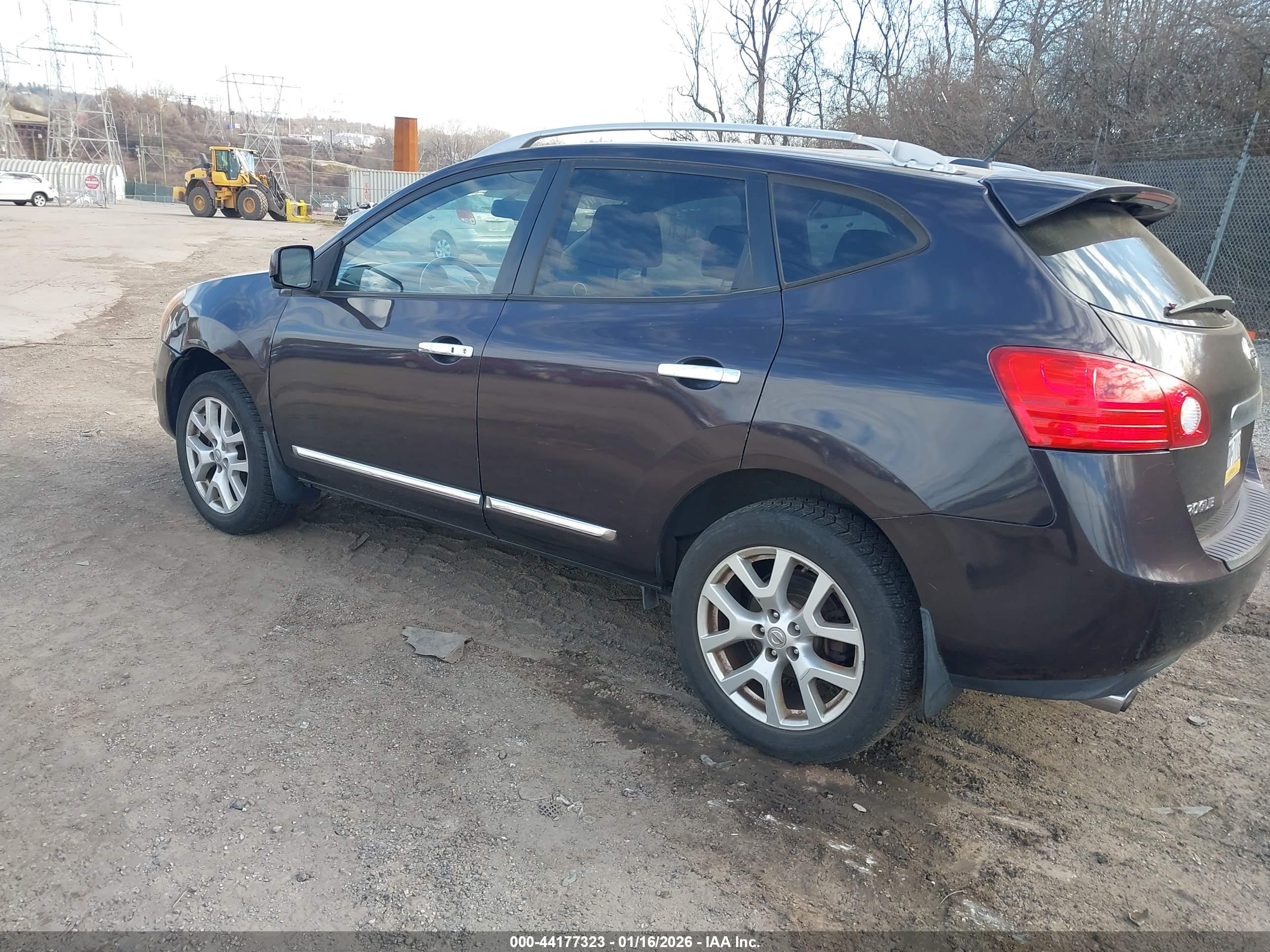 NISSAN ROGUE image 3