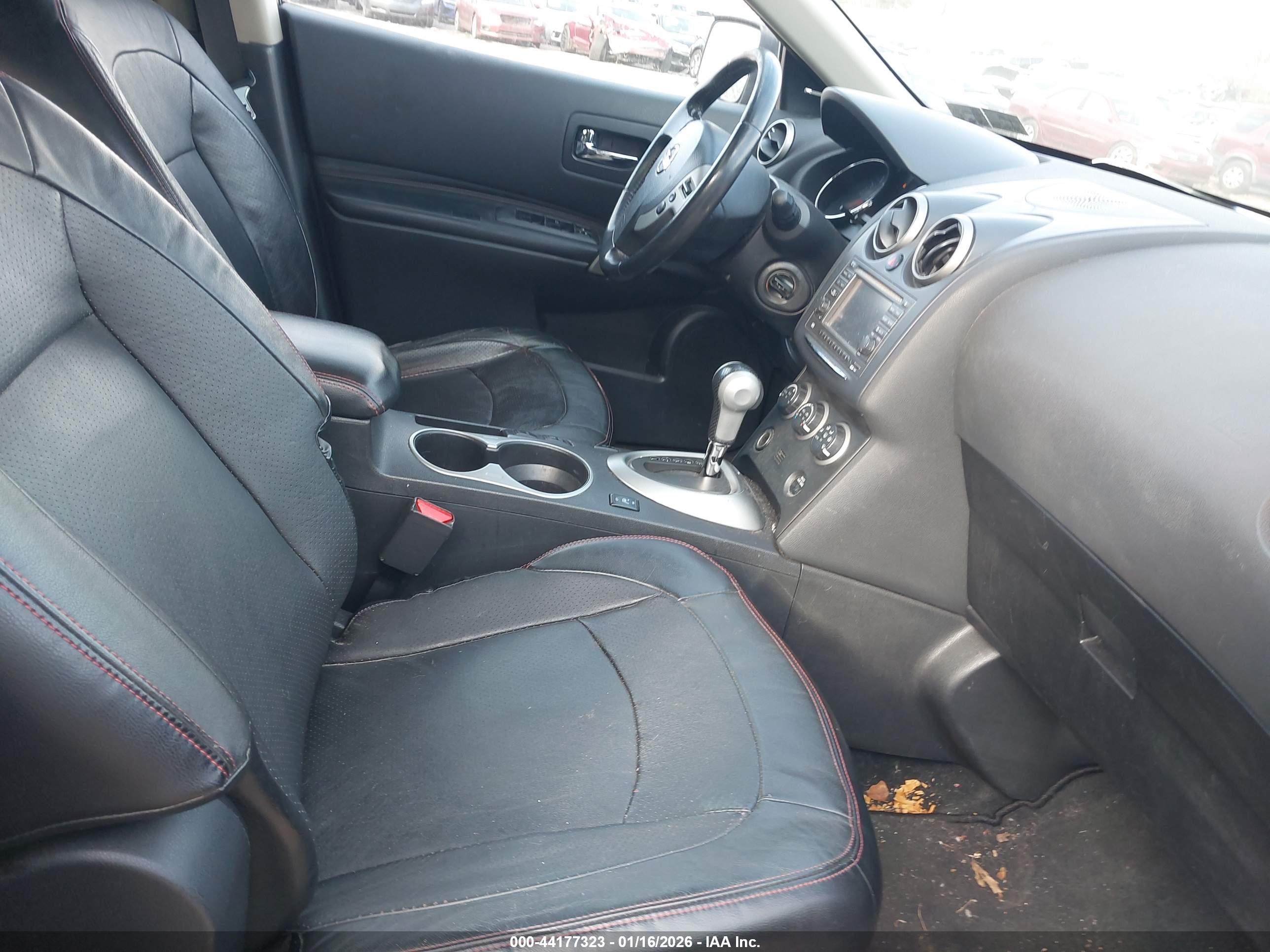 NISSAN ROGUE image 5
