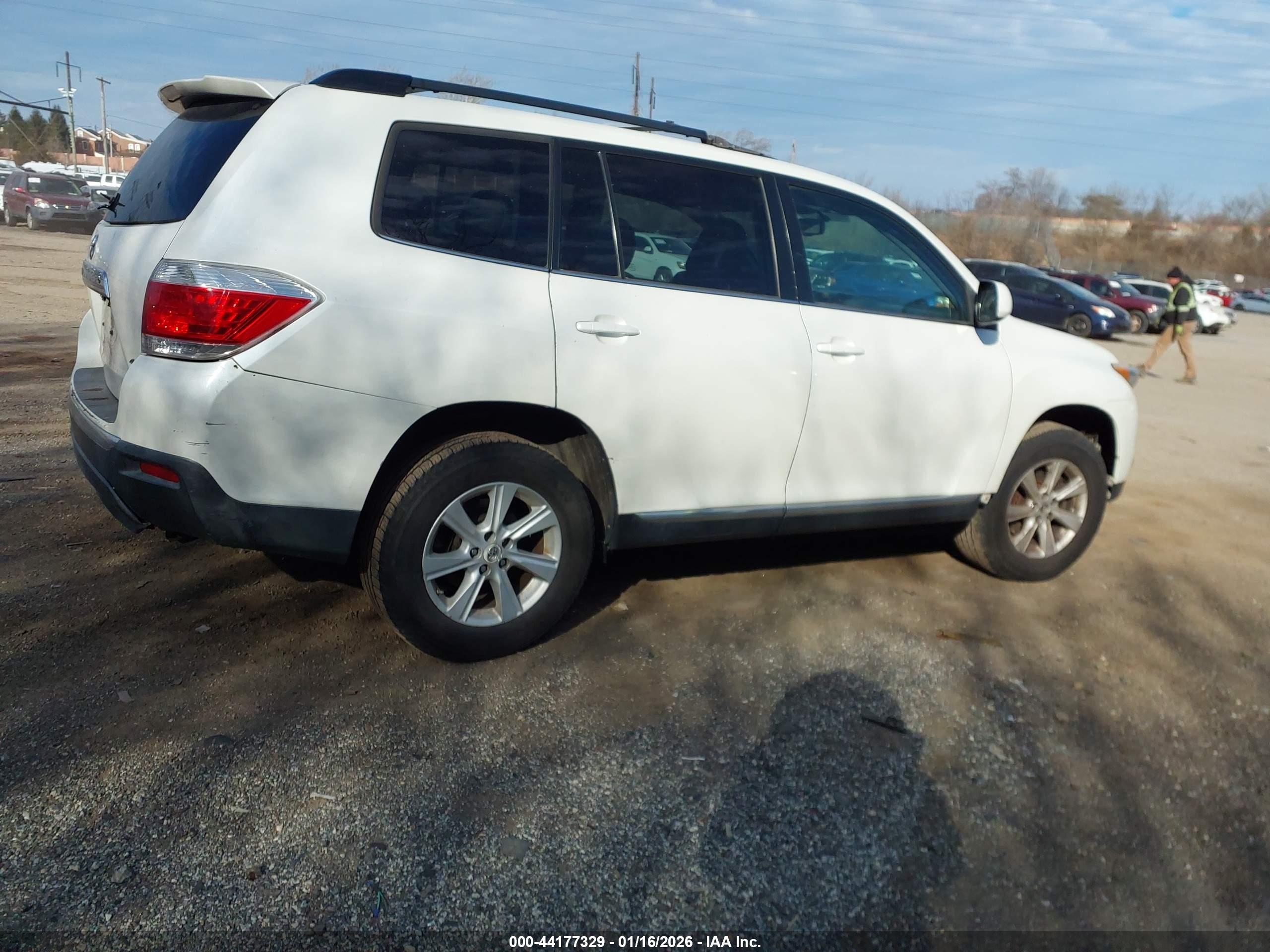 TOYOTA HIGHLANDER image 4