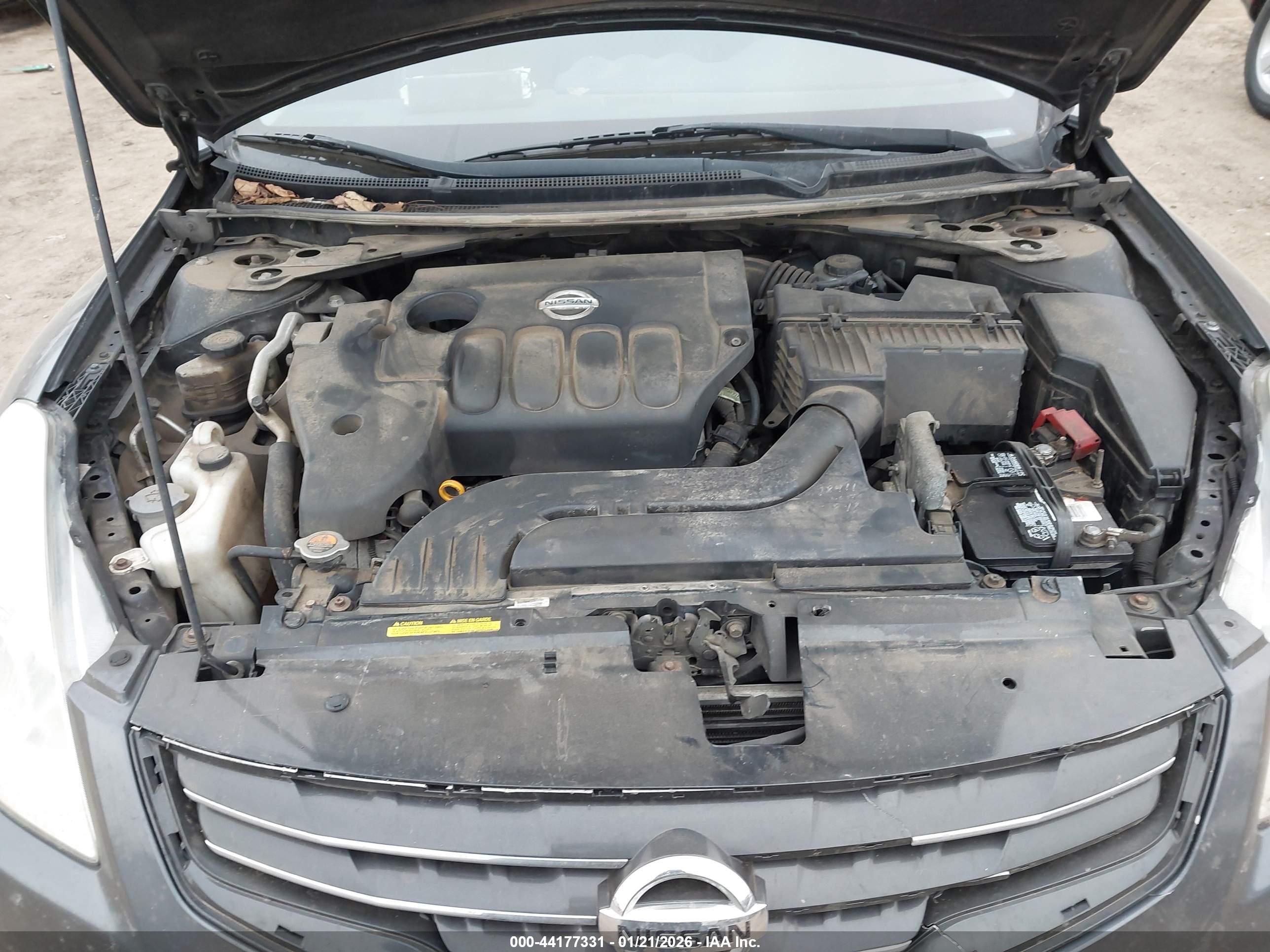 NISSAN ALTIMA image 10