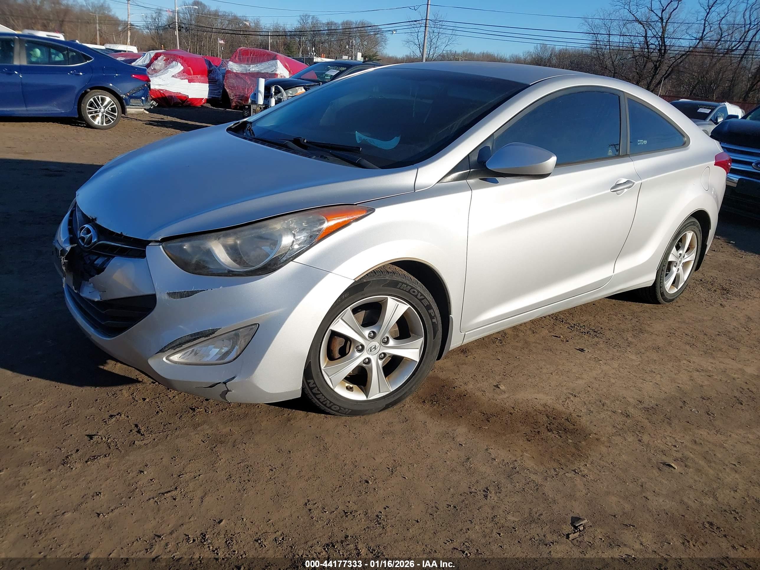 HYUNDAI ELANTRA image 2