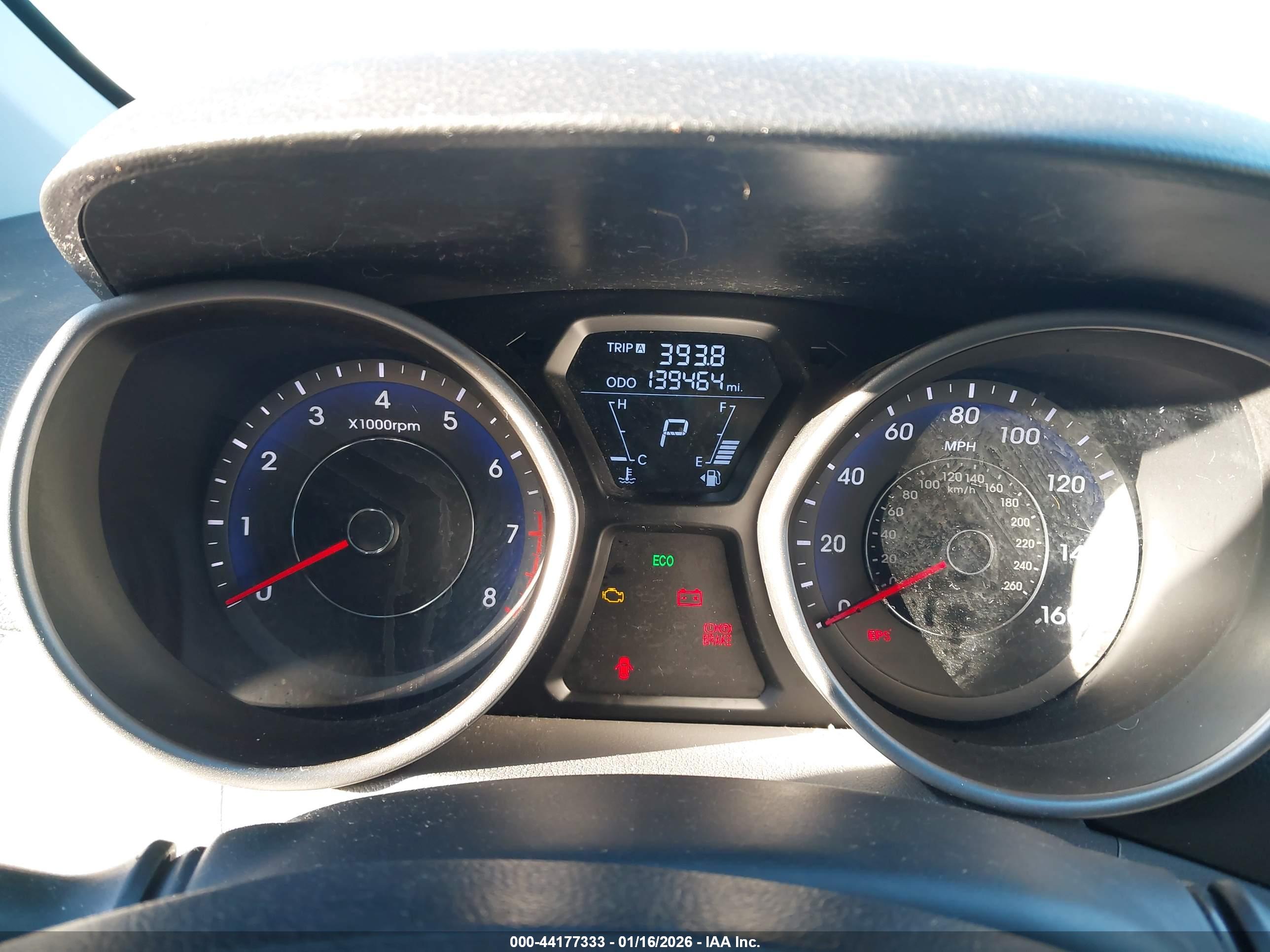 HYUNDAI ELANTRA image 7