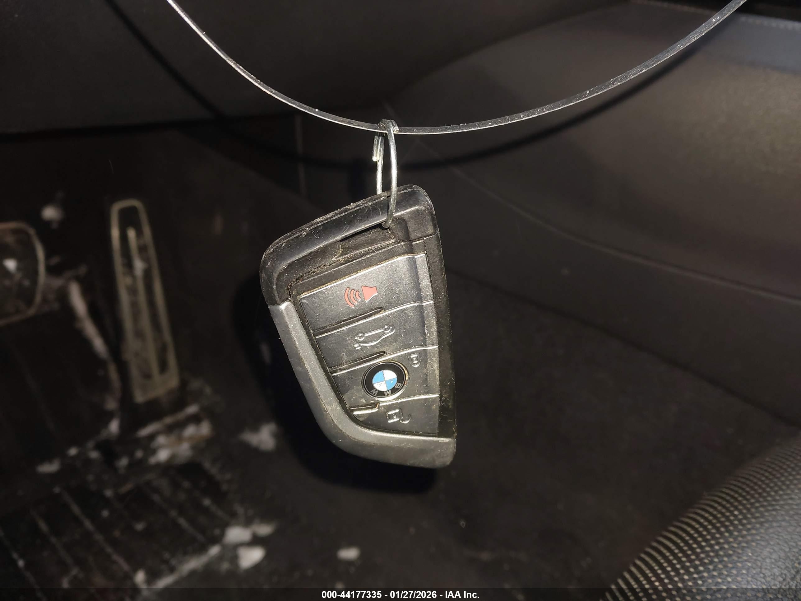 BMW M550I image 11