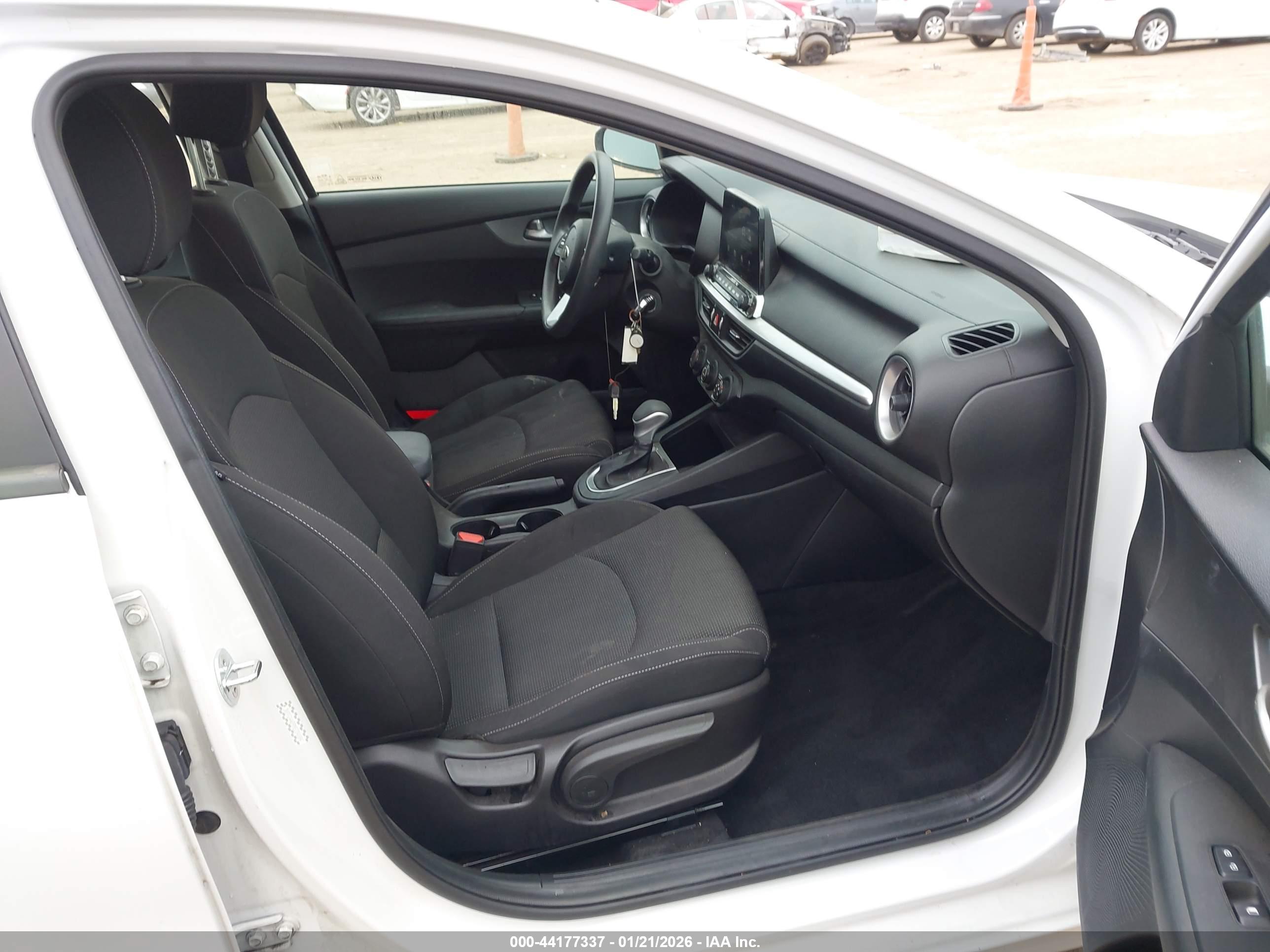 KIA FORTE image 5