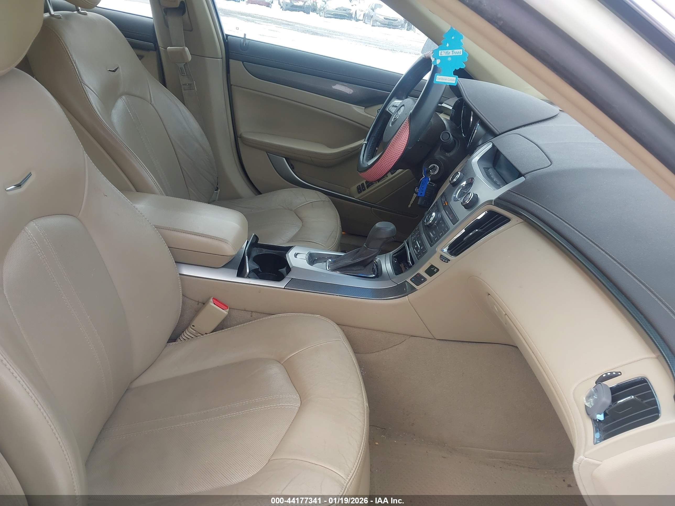 CADILLAC CTS image 5
