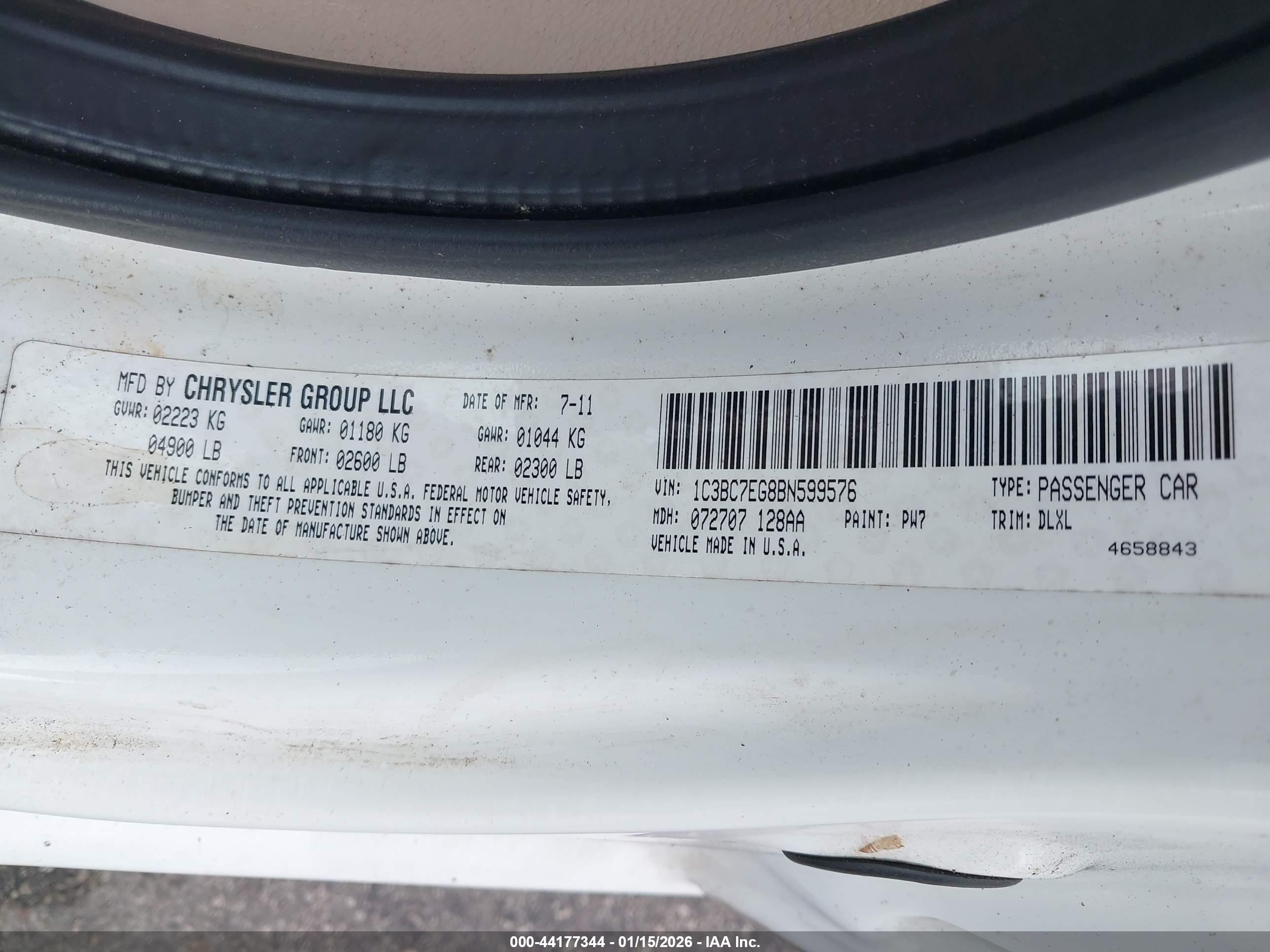 CHRYSLER 200 image 9