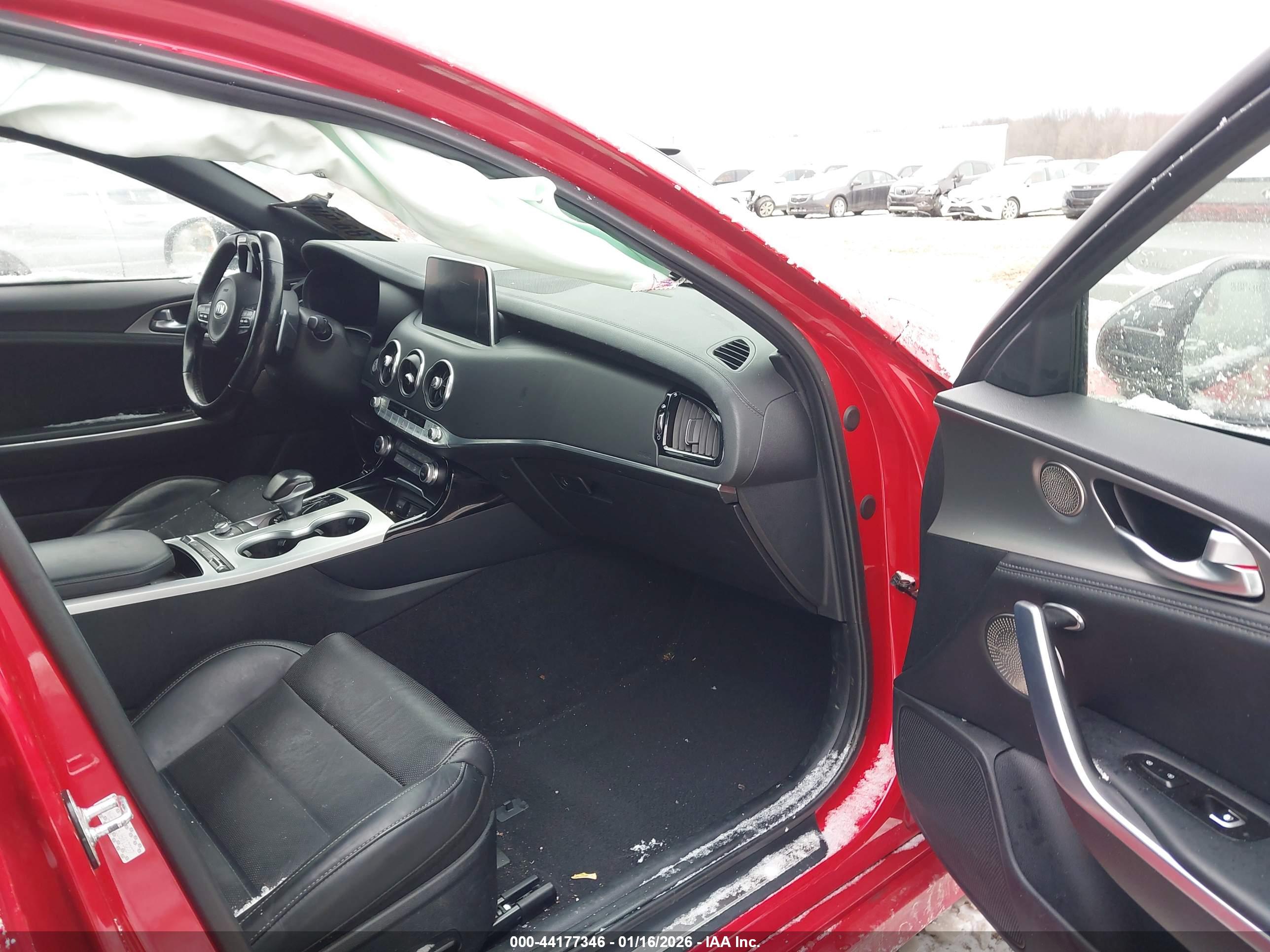 KIA STINGER image 5