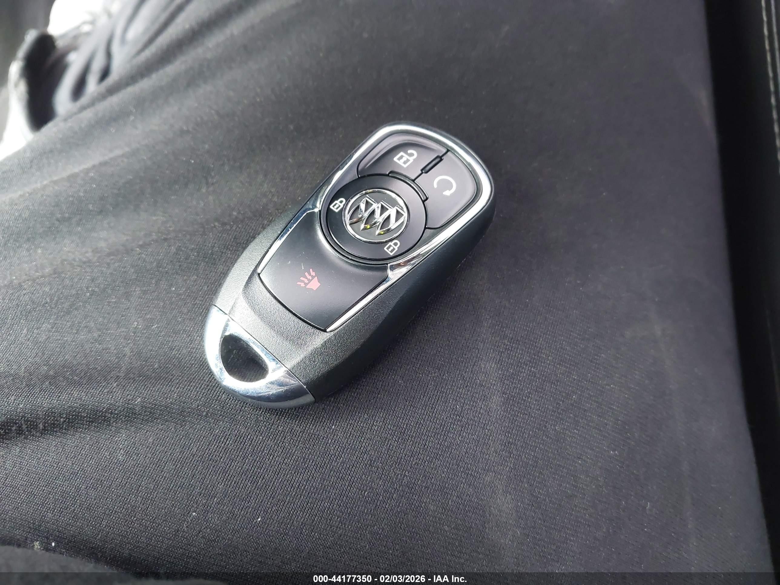 BUICK LACROSSE image 11