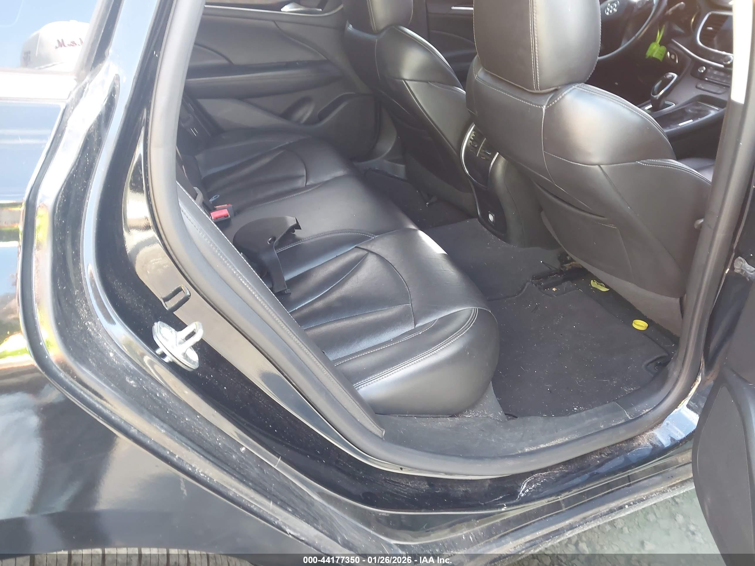 BUICK LACROSSE image 8
