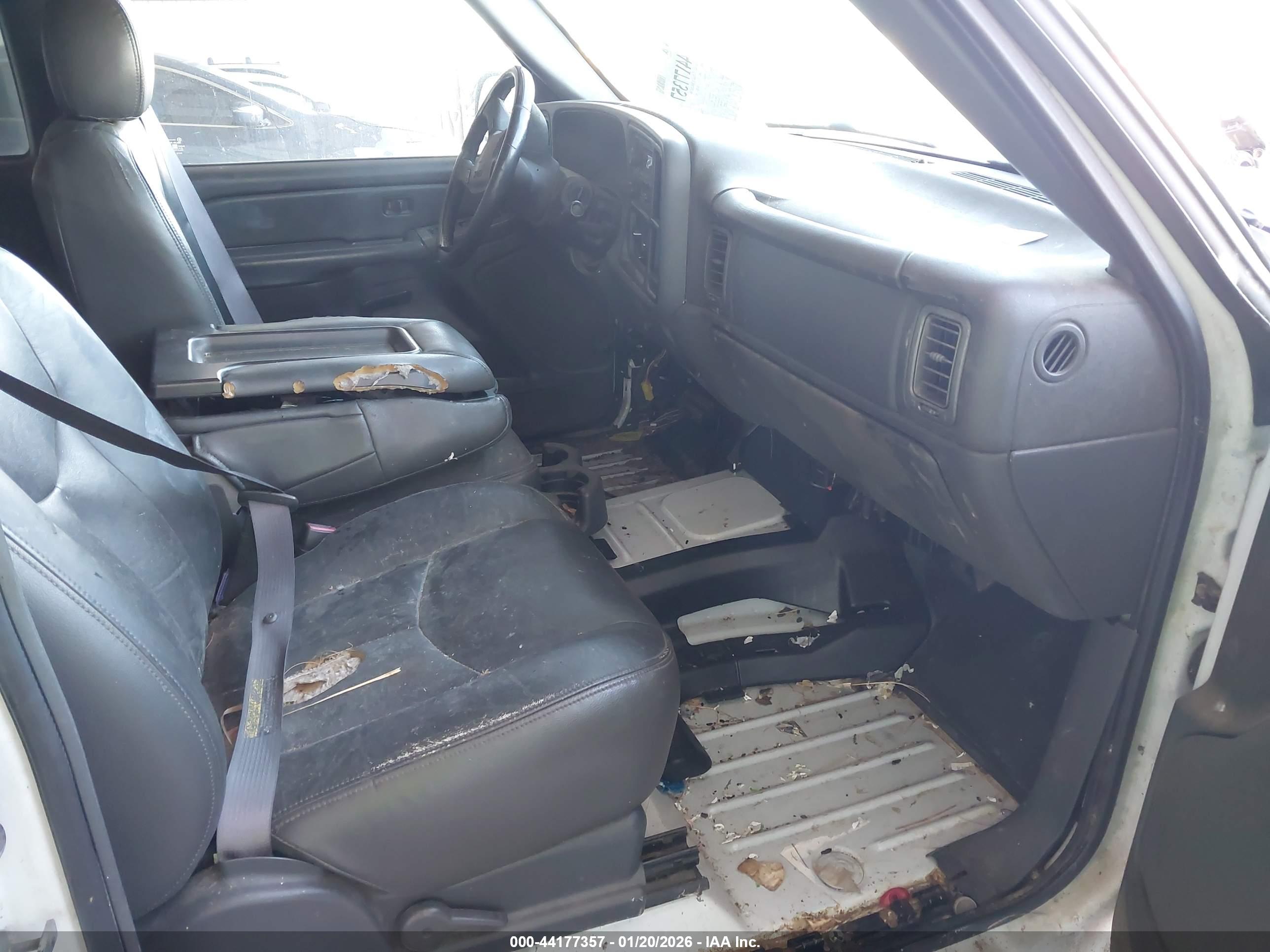 GMC SIERRA image 5