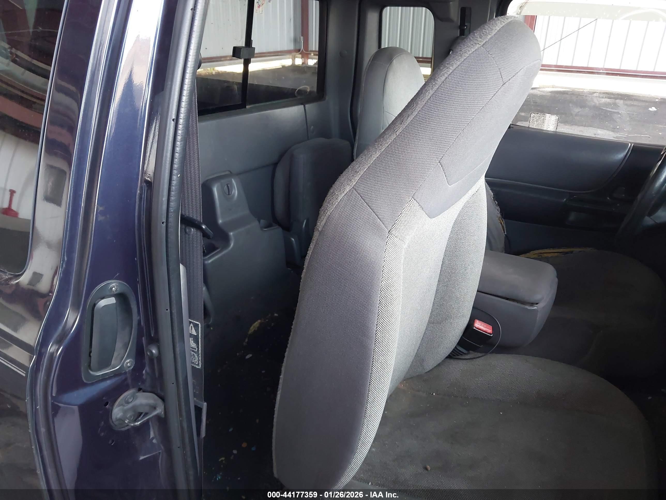 FORD RANGER image 8