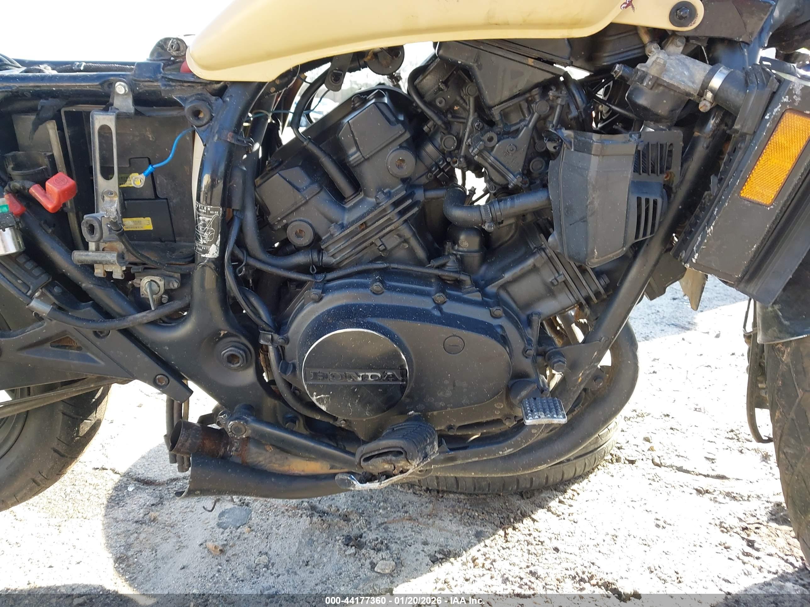 HONDA VF500 image 8
