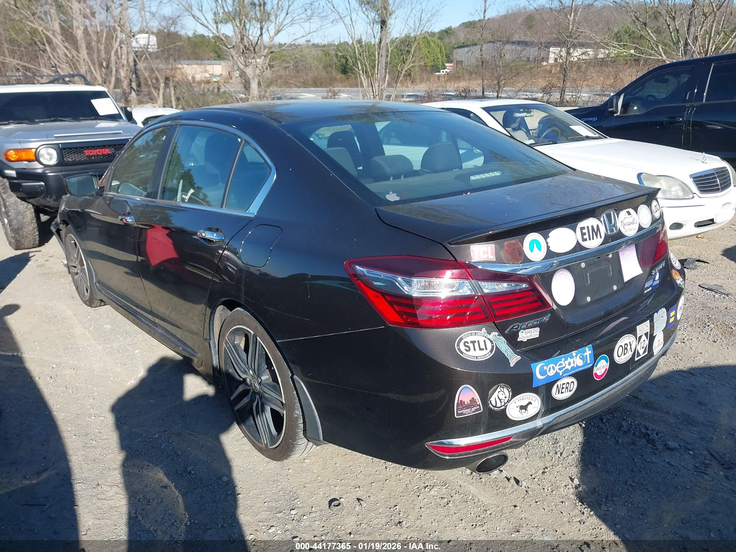 HONDA ACCORD image 3
