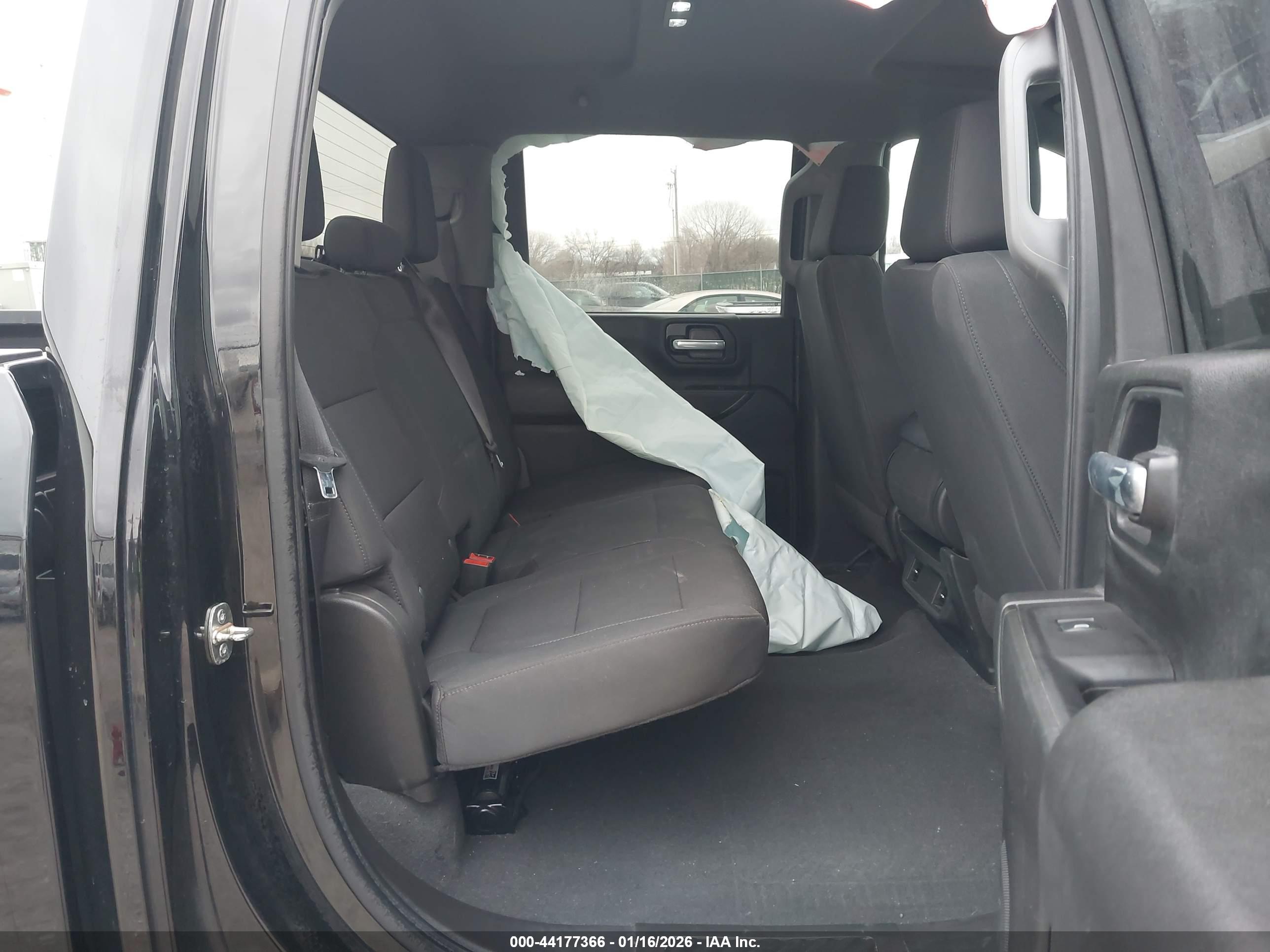 CHEVROLET SILVERADO image 8