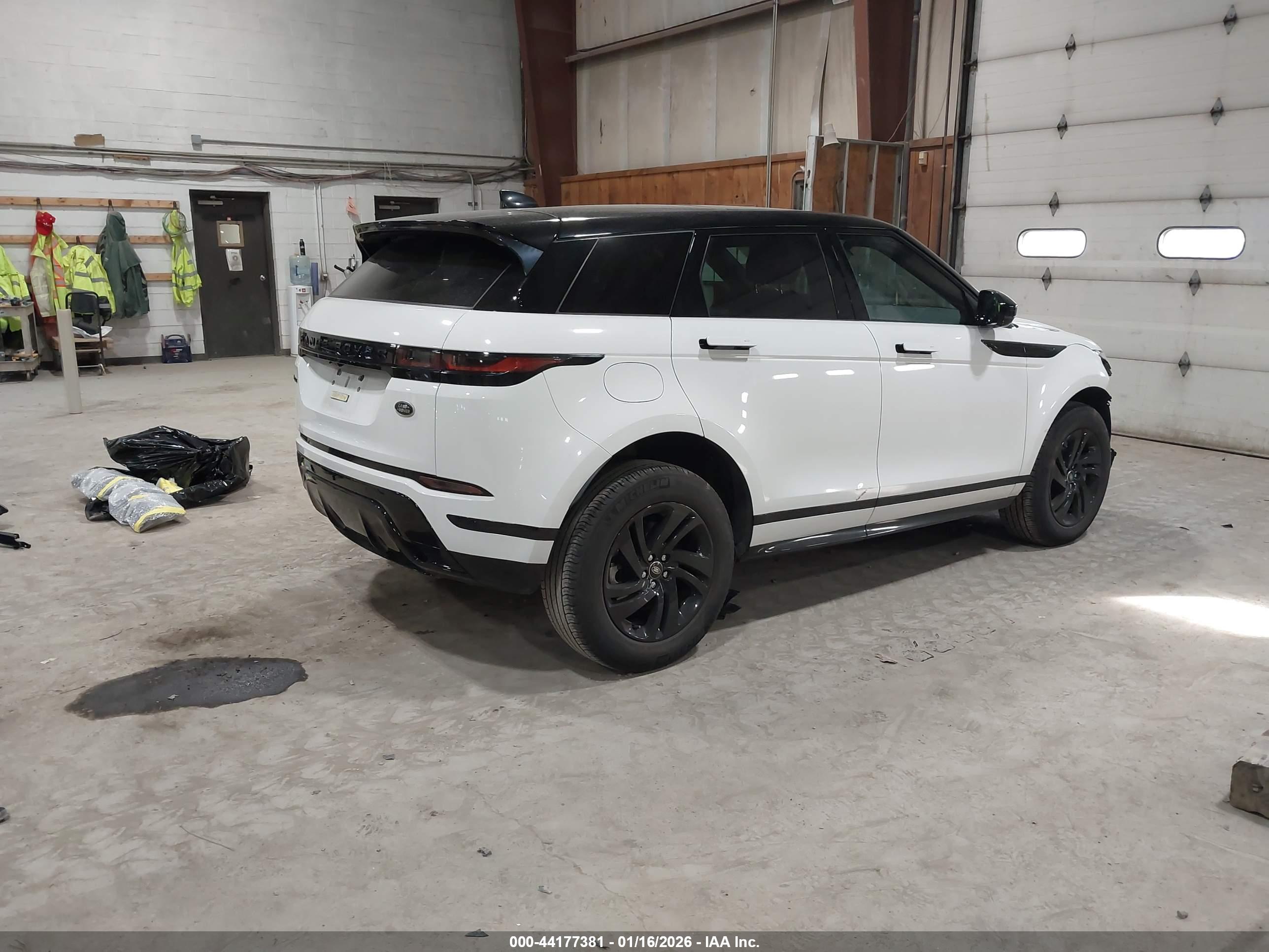 LAND ROVER image 4