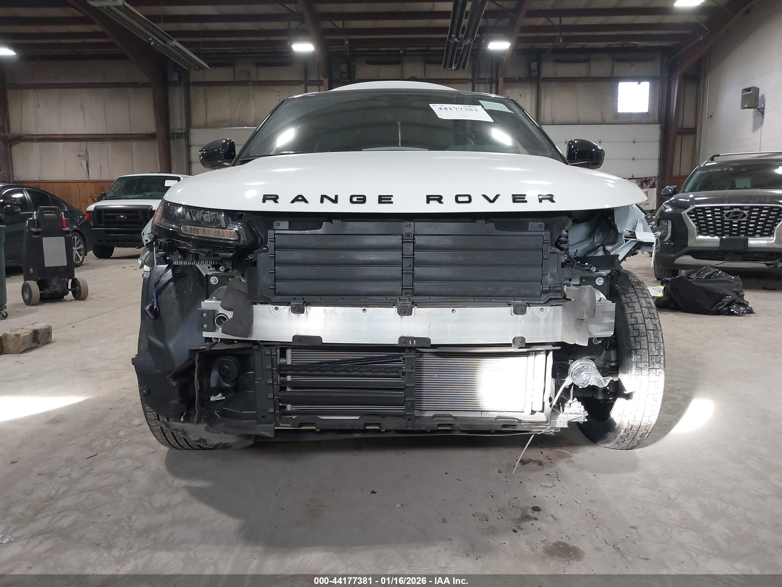 LAND ROVER image 6