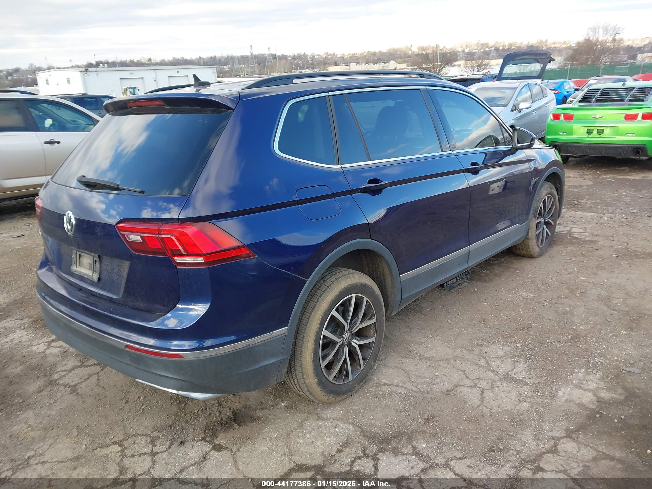 VOLKSWAGEN TIGUAN image 4