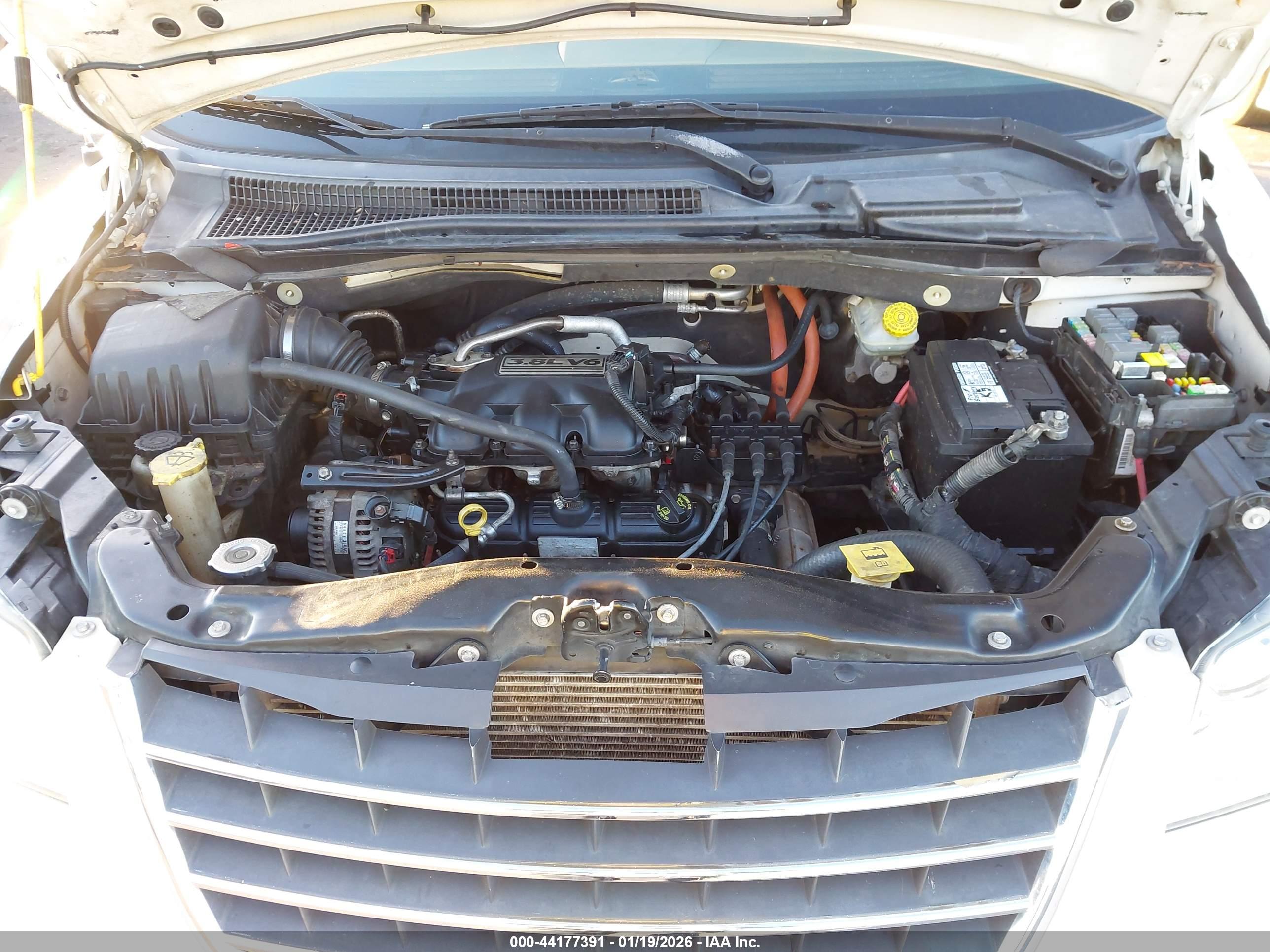 CHRYSLER TOWN image 10