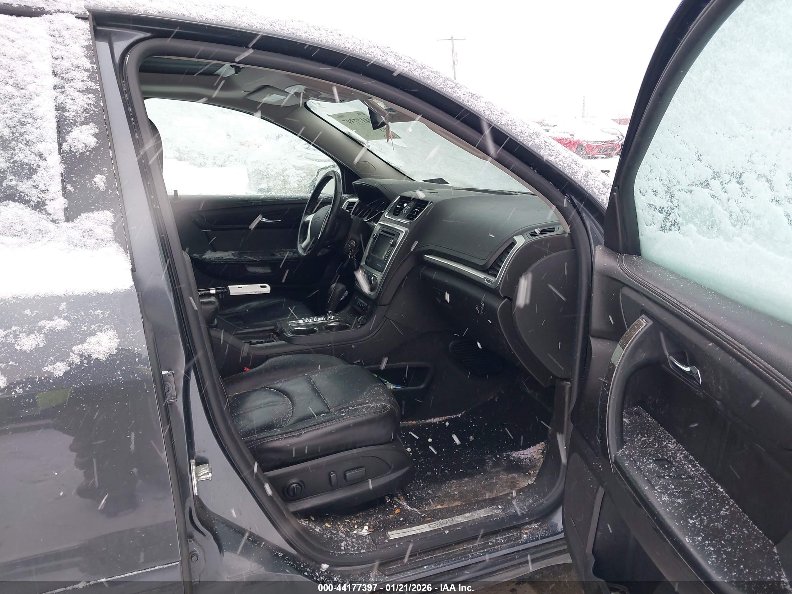GMC ACADIA image 5