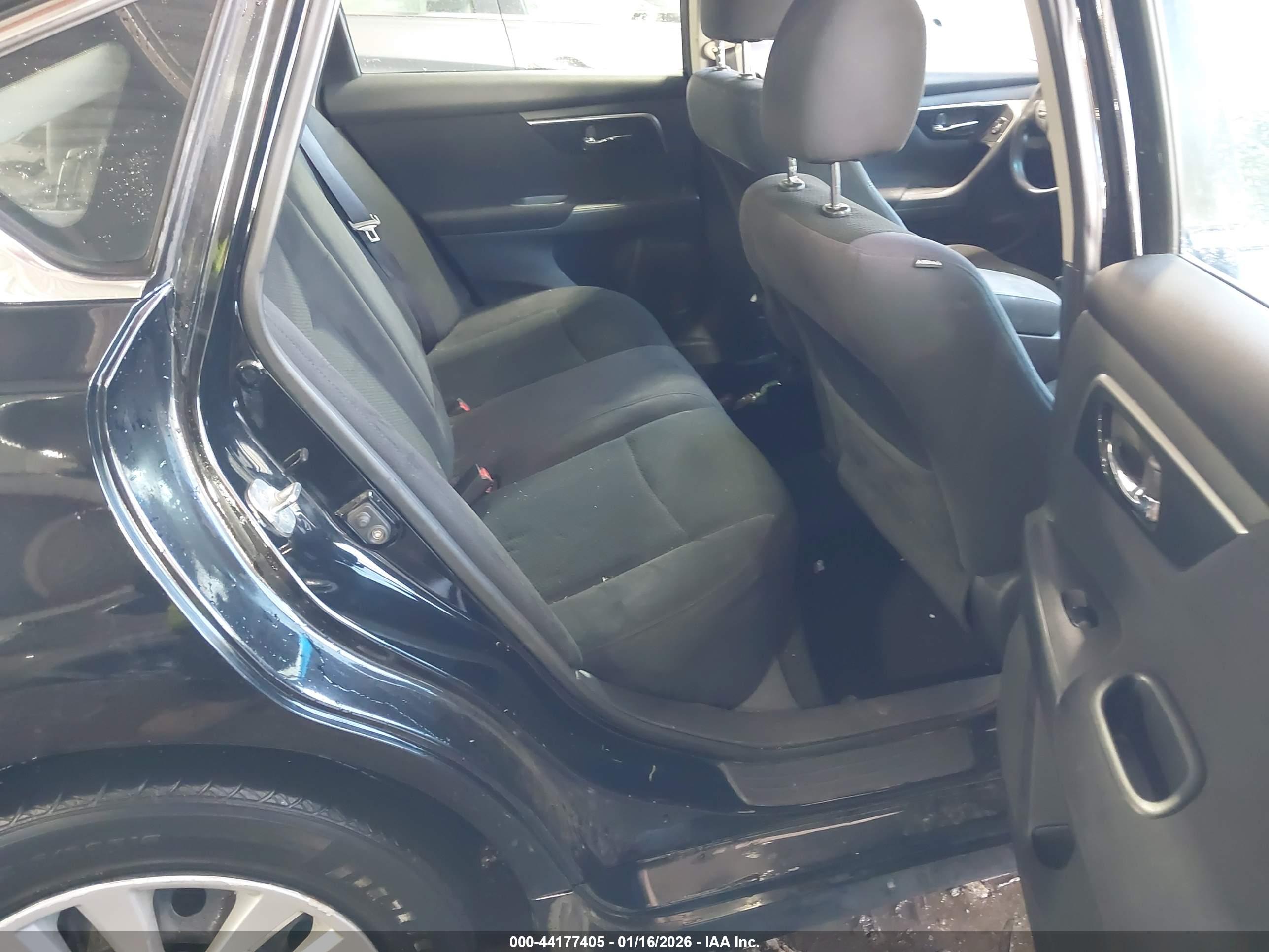 NISSAN ALTIMA image 8
