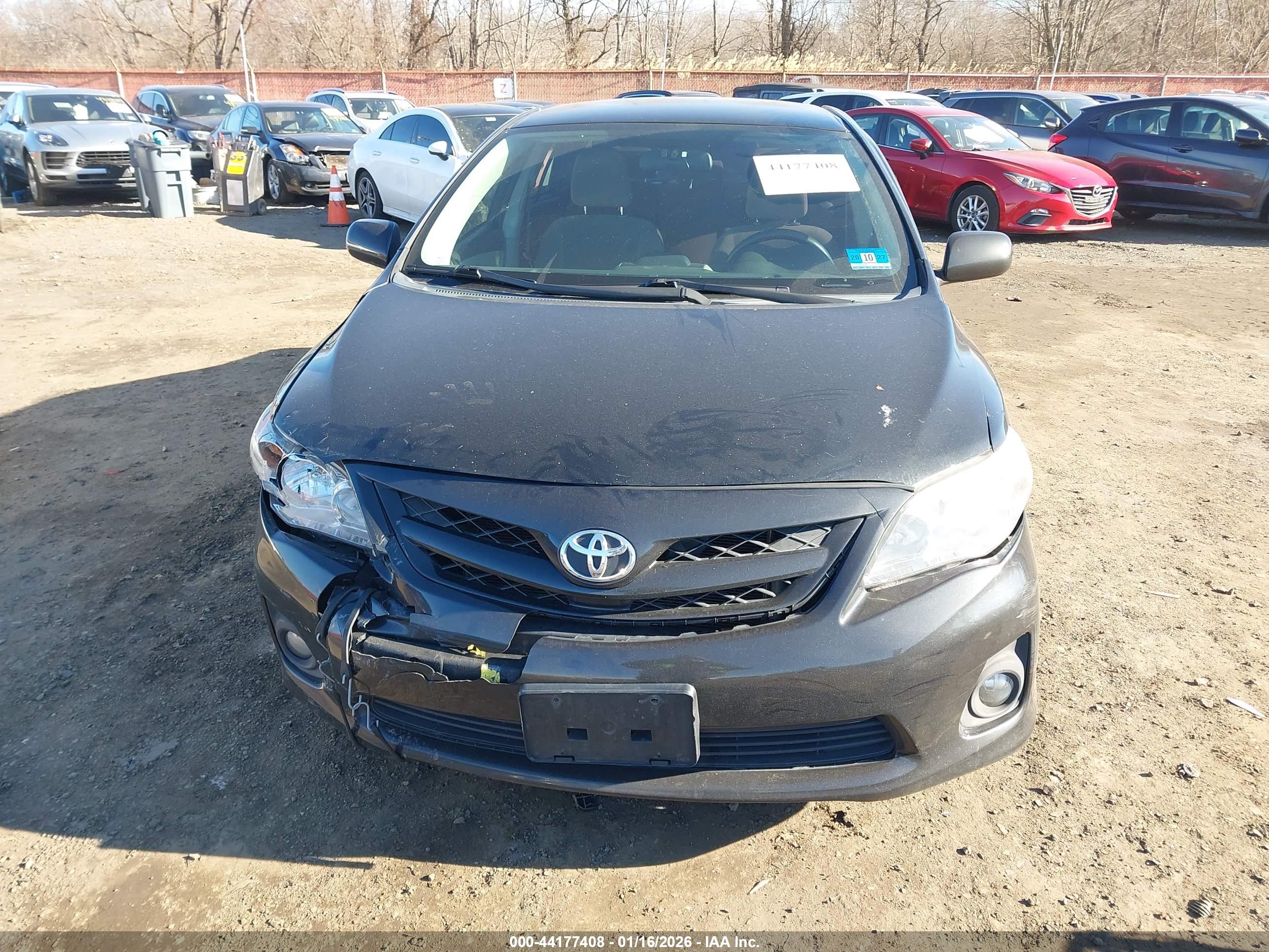 TOYOTA COROLLA image 6