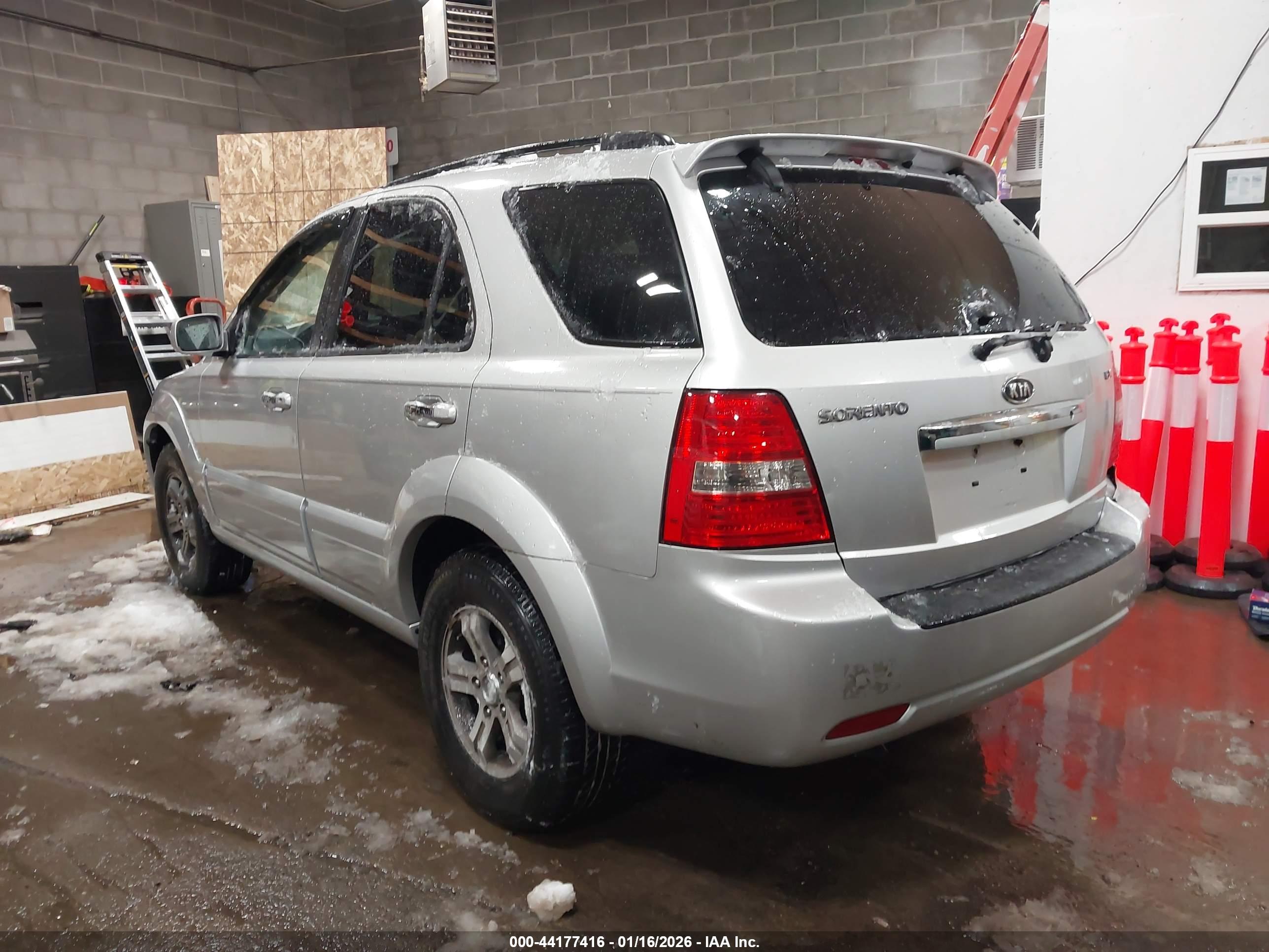 KIA SORENTO image 3