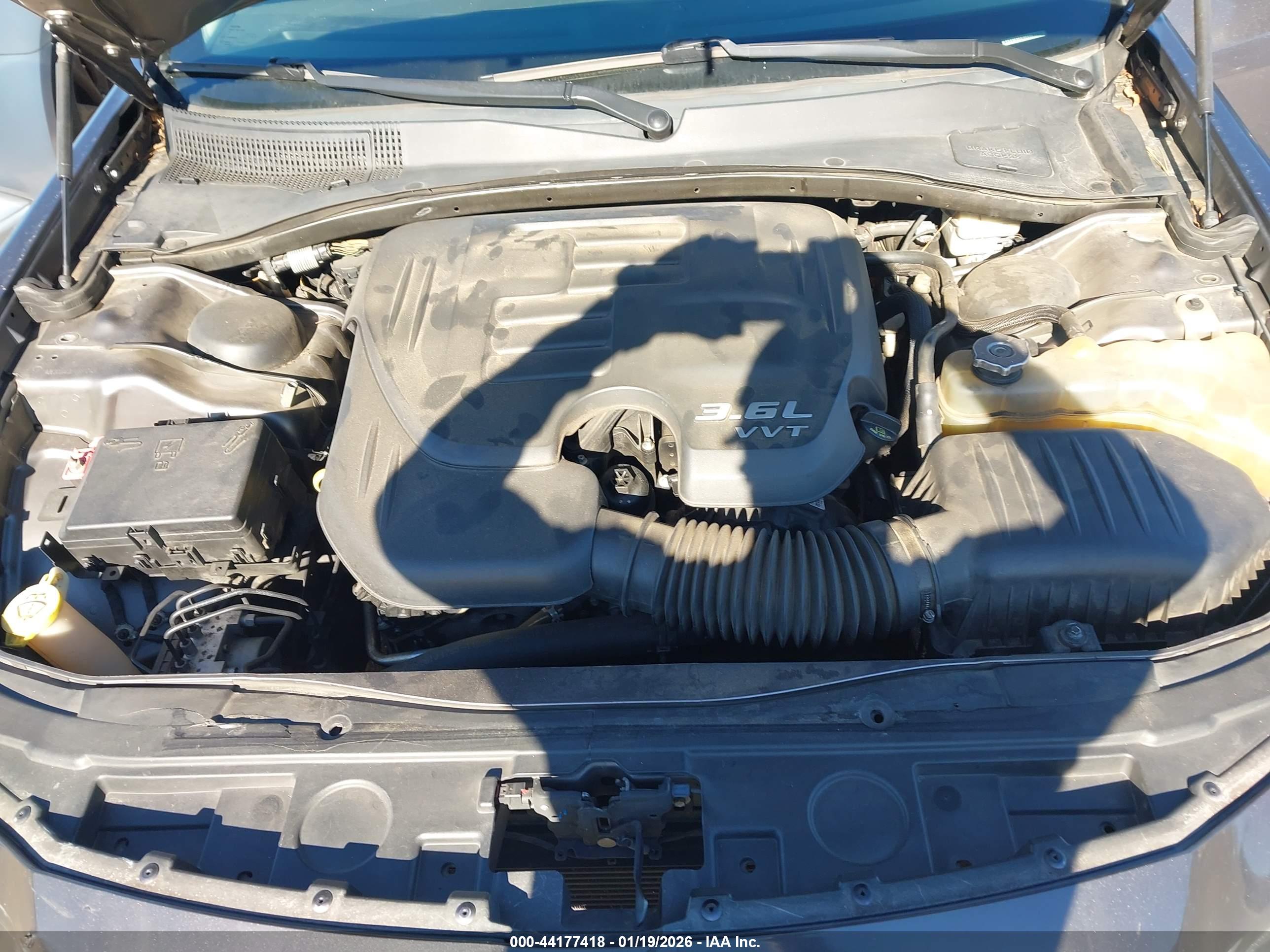 CHRYSLER 300 image 10