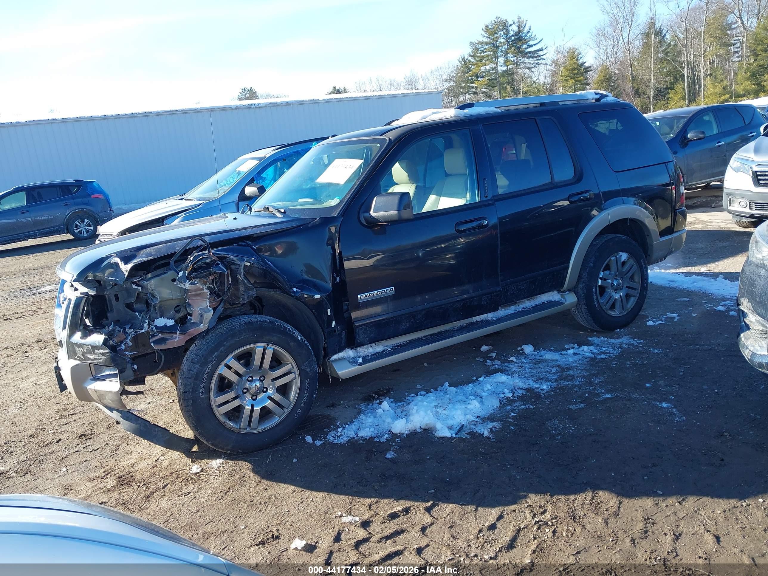 FORD EXPLORER image 2